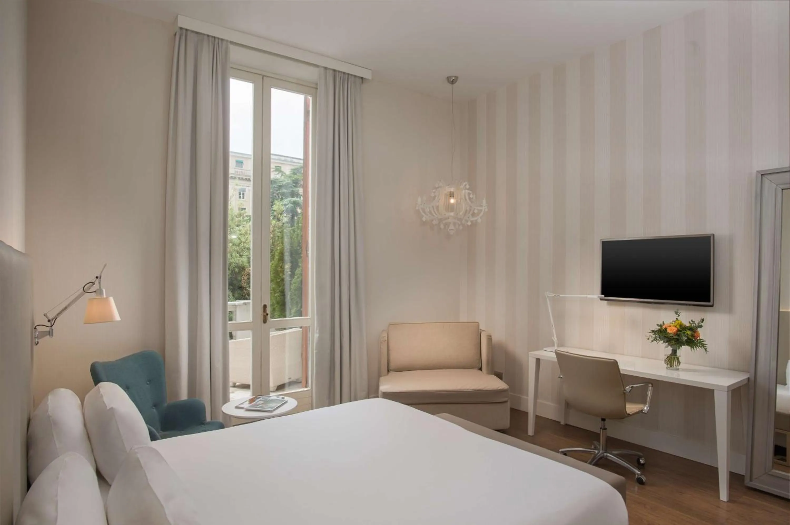 Bedroom, Bed in NH Genova Centro