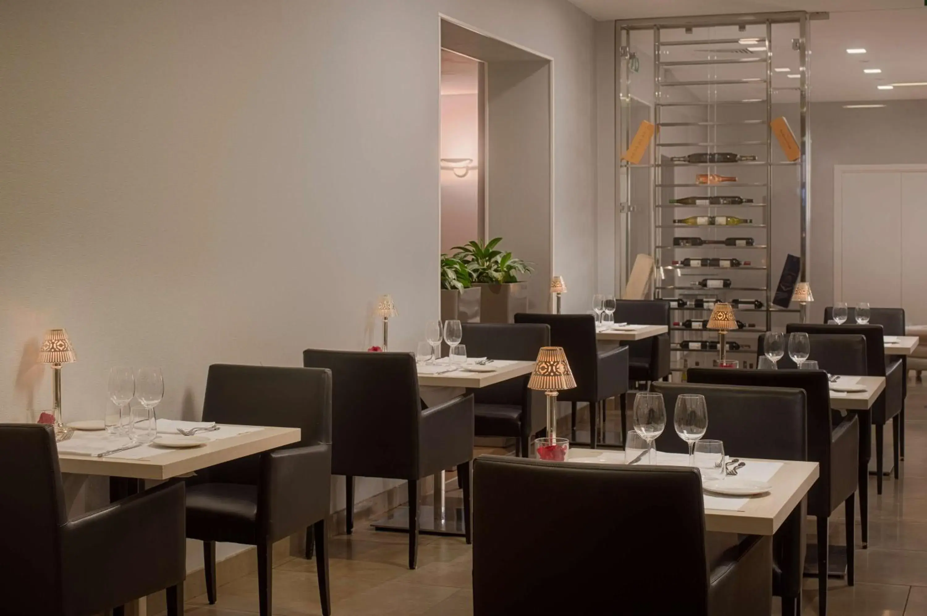 Restaurant/places to eat in NH Genova Centro Restaurant/places to eat in NH Genova Centro
