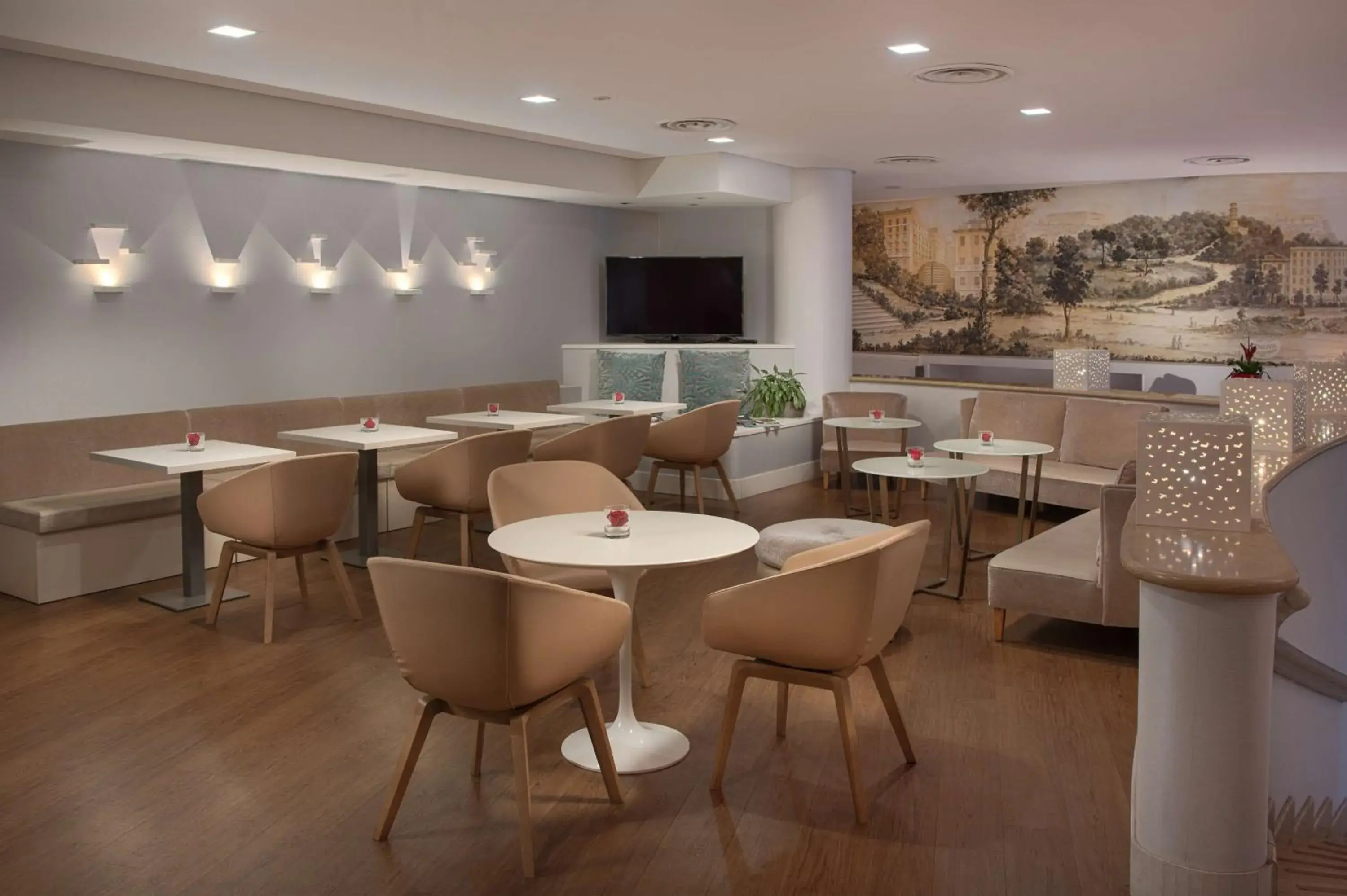 Lounge or bar in NH Genova Centro Lounge or bar in NH Genova Centro