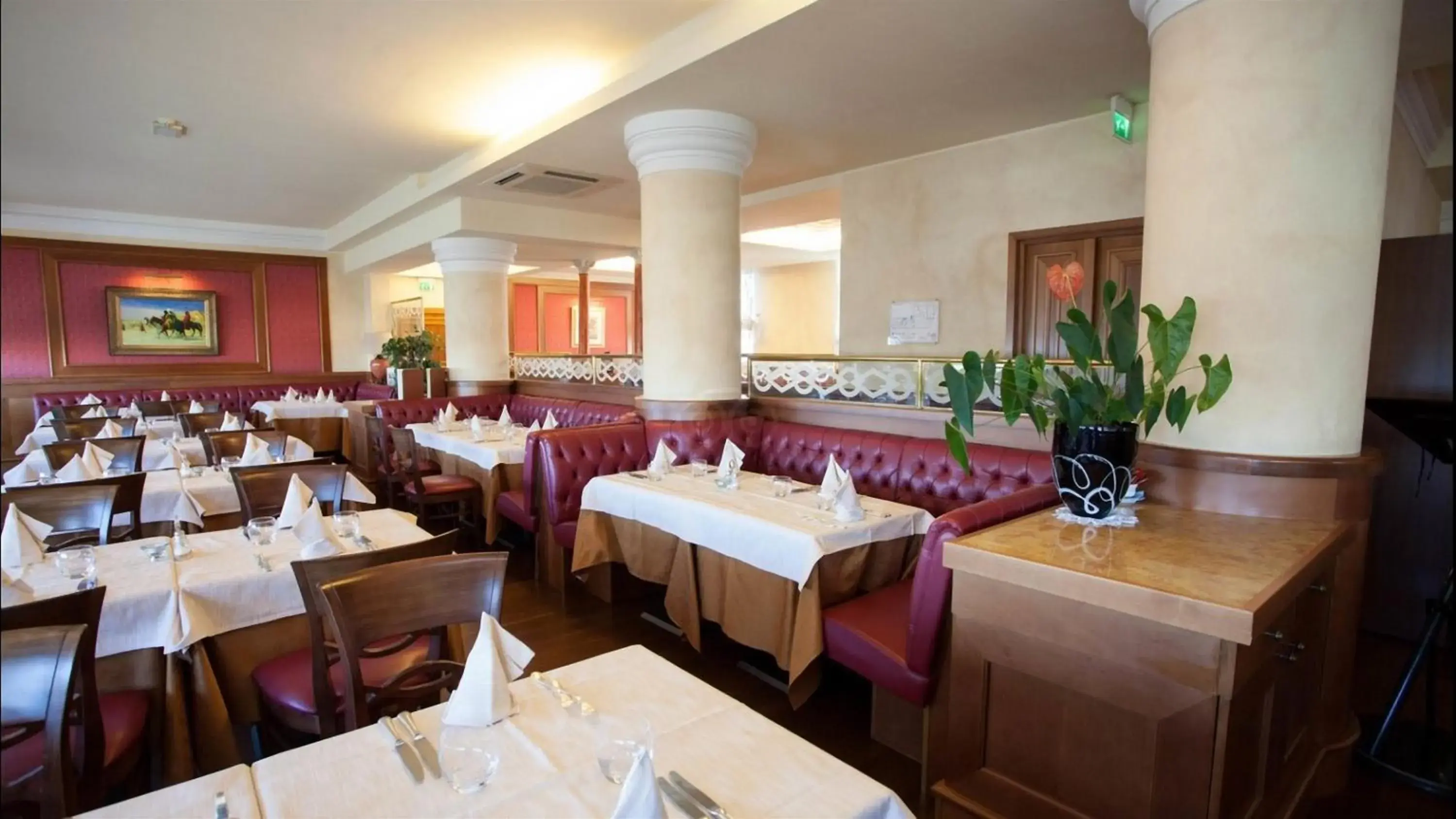 Restaurant/places to eat in Hotel Principe Palace Restaurant/places to eat in Hotel Principe Palace