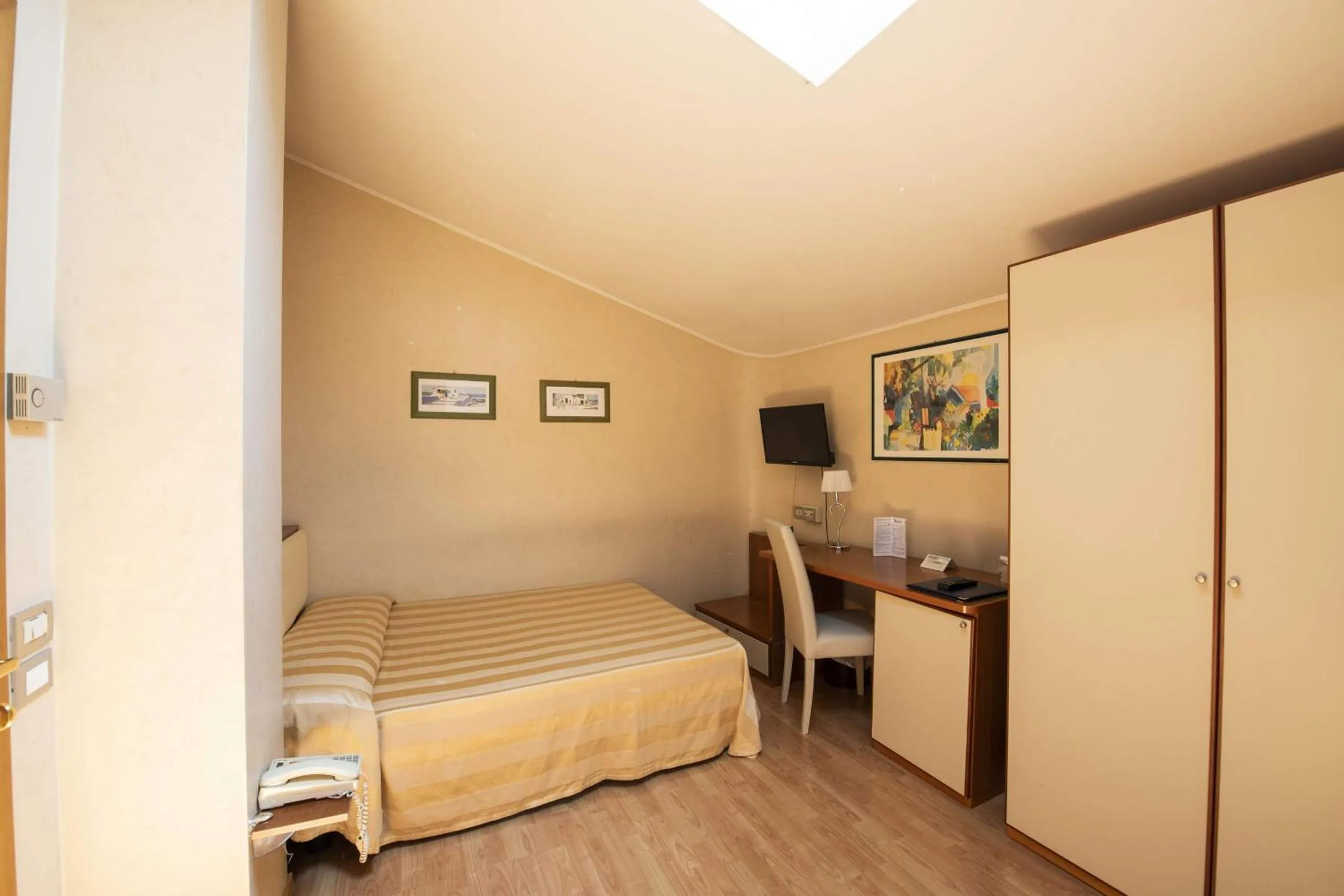Photo of the whole room, Bed in Hotel Cristoforo Colombo