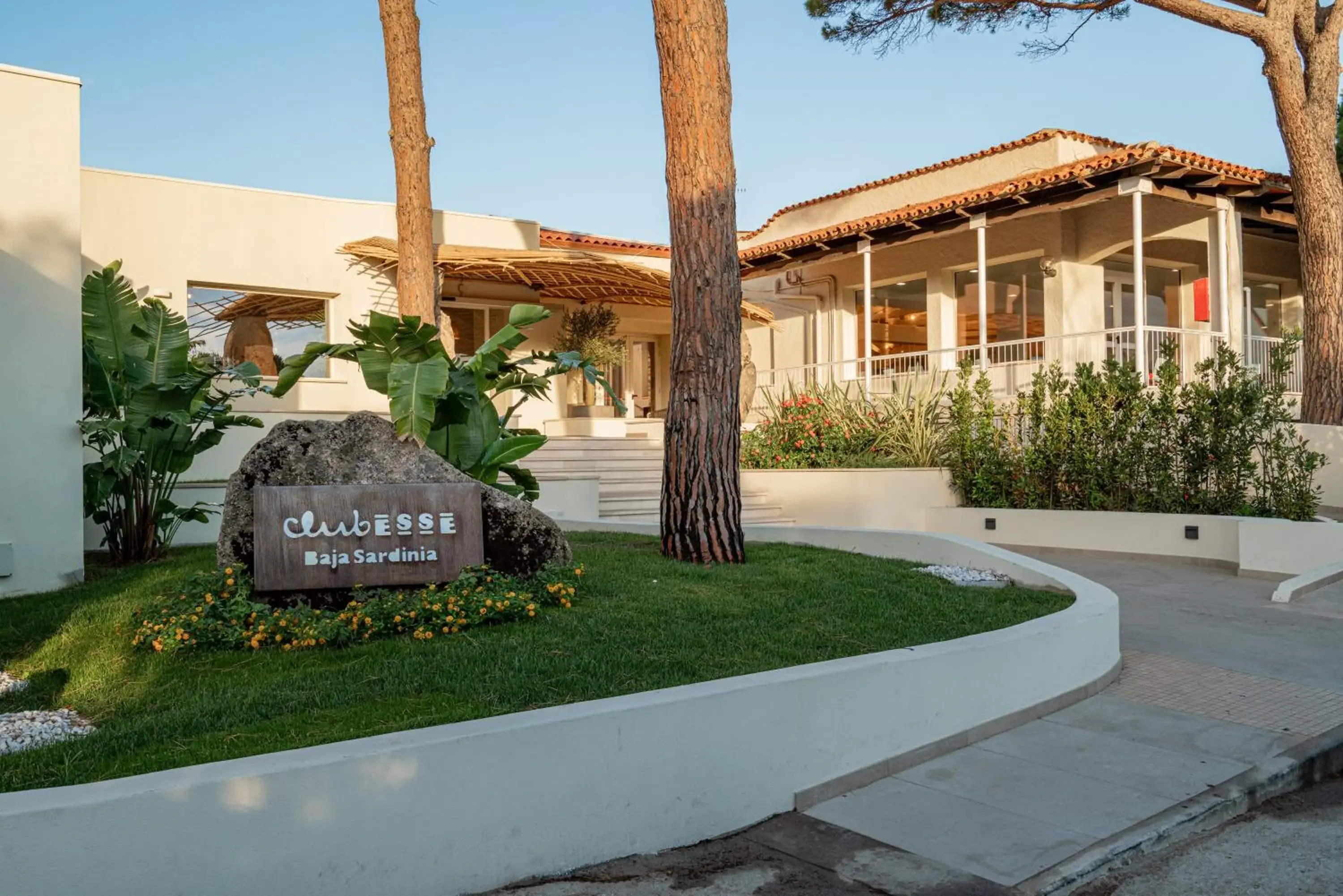 Property building in Club Esse Cala Bitta Property building in Club Esse Cala Bitta