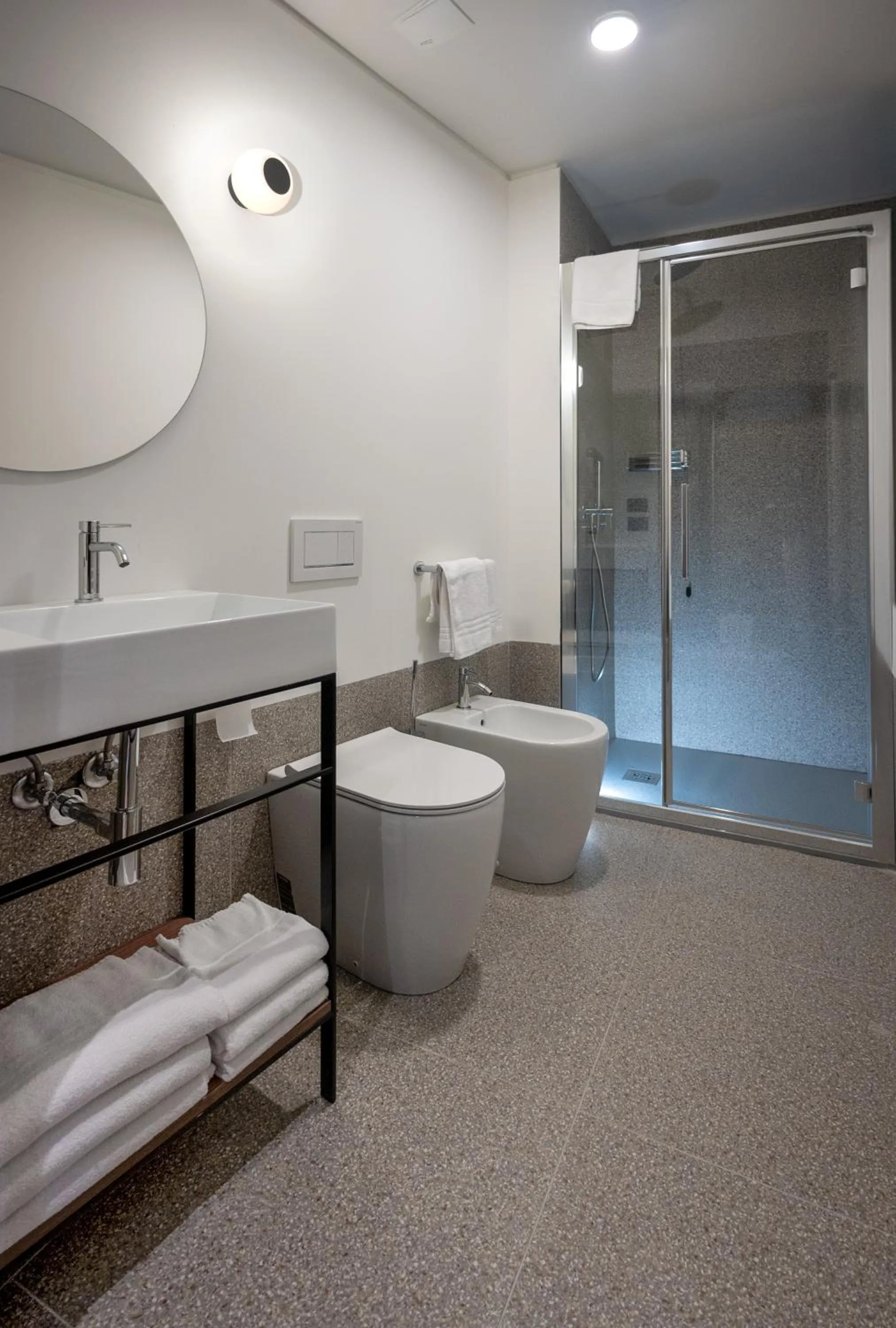 Toilet in Hotel Casa Del Pellegrino