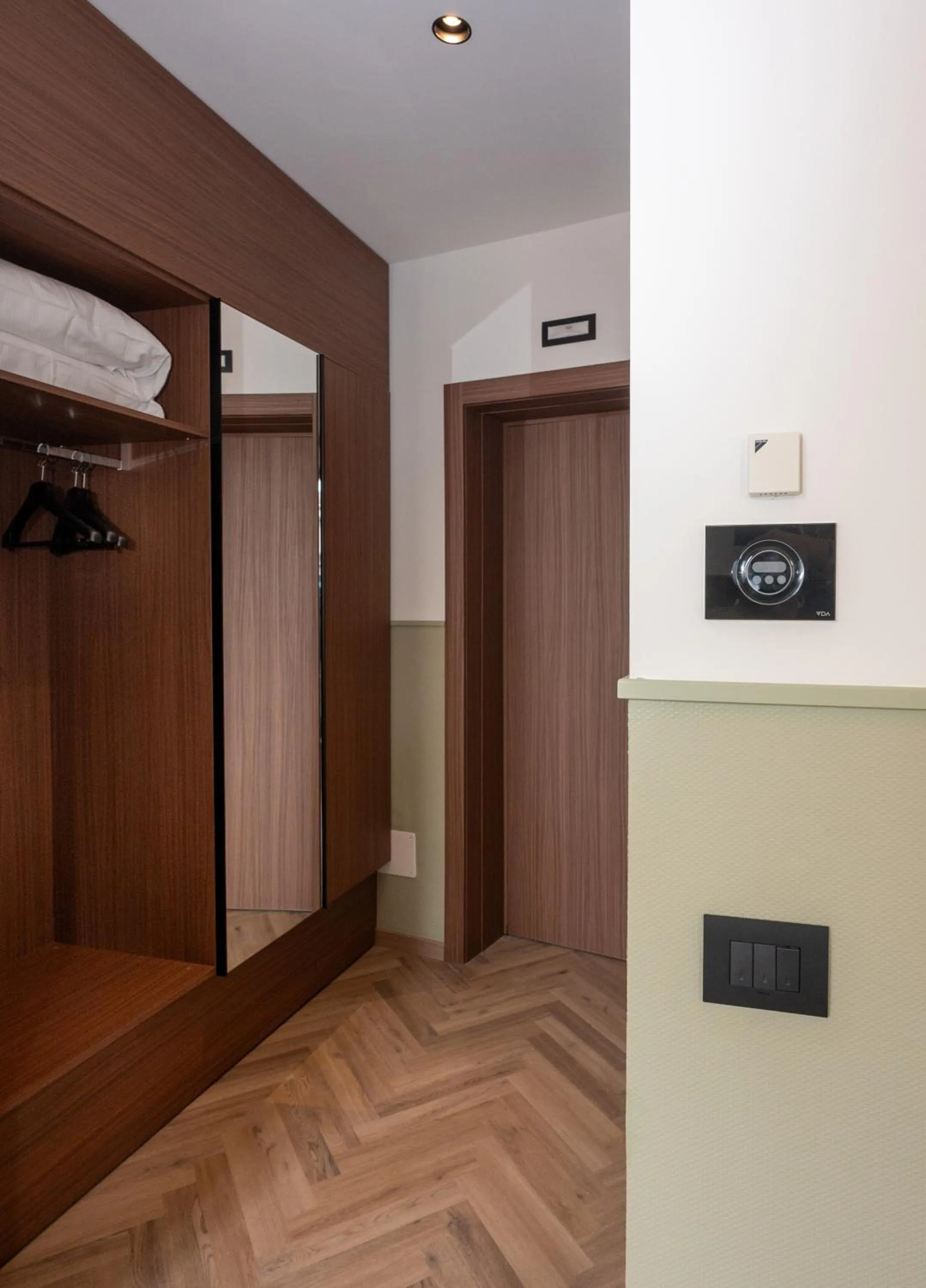 wardrobe in Hotel Casa Del Pellegrino
