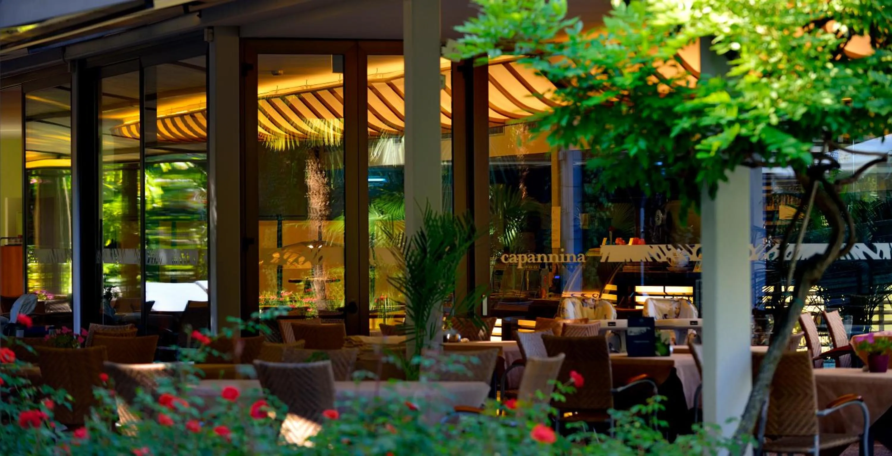 Restaurant/places to eat in Du Lac Et Du Parc Grand Resort