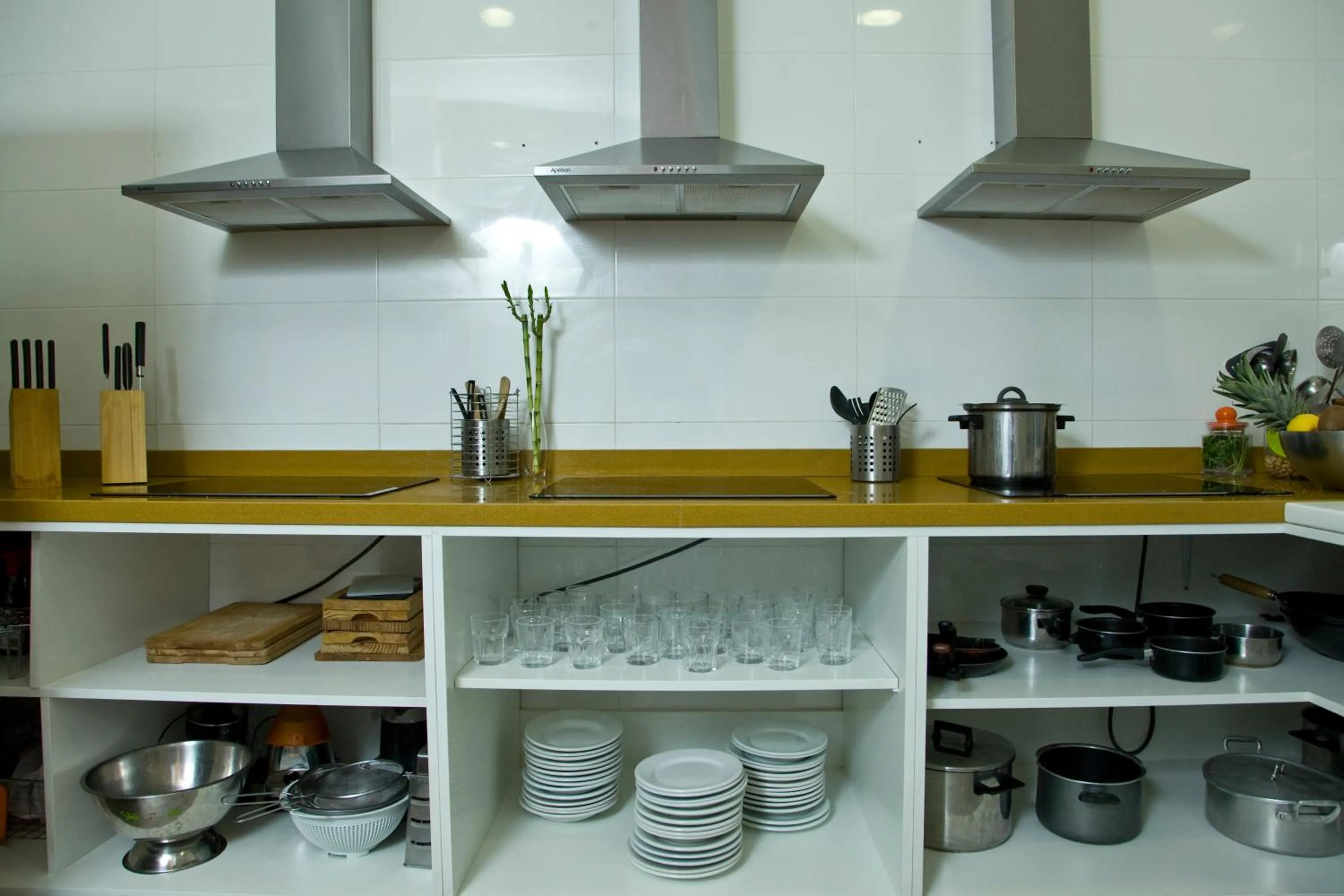 Kitchen or kitchenette in Purple Nest Hostel