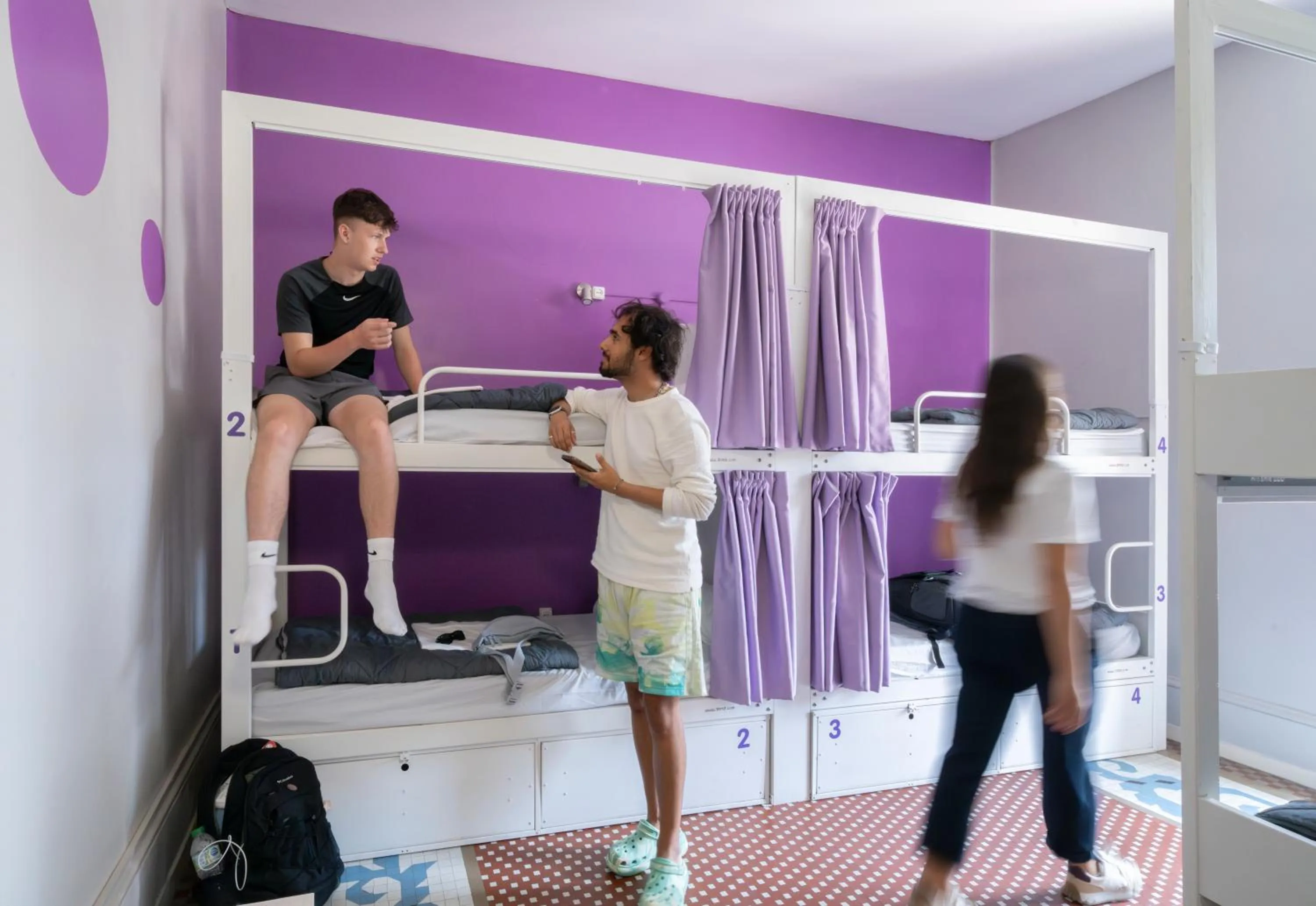 1 Bed in an 8-Bed Mixed Dorm in Purple Nest Hostel