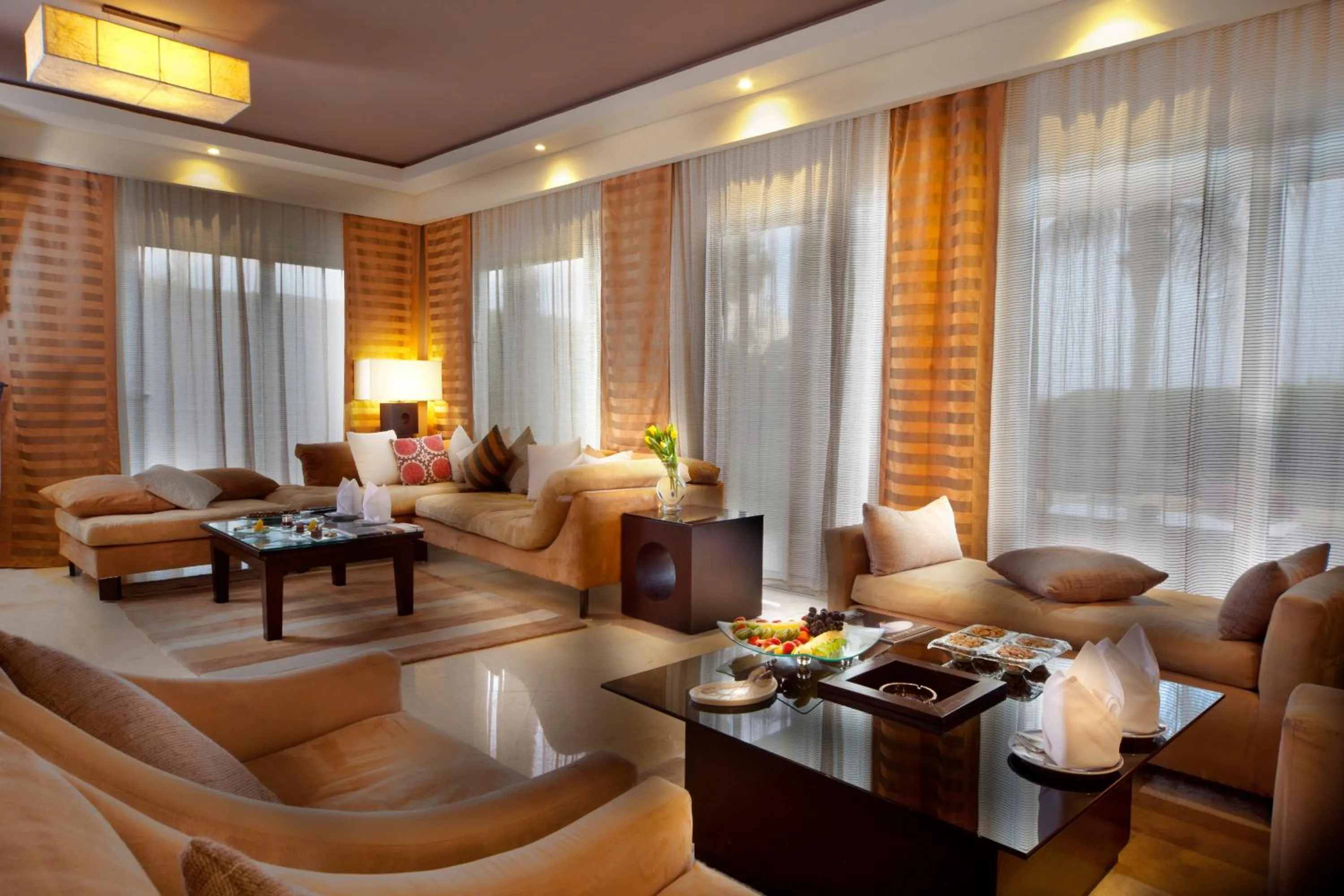 Living room in Grand Rotana Resort & Spa