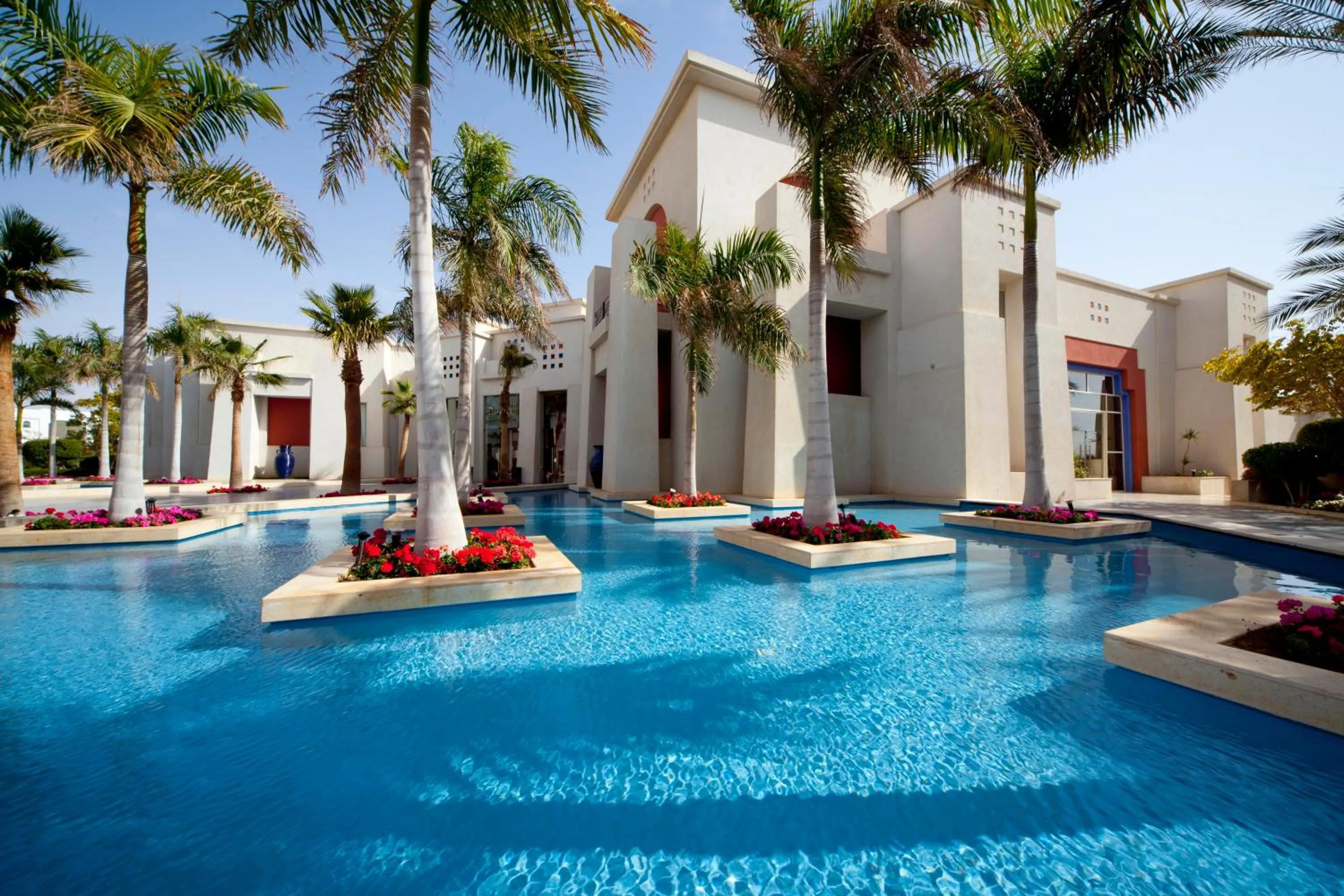 Facade/entrance in Grand Rotana Resort & Spa