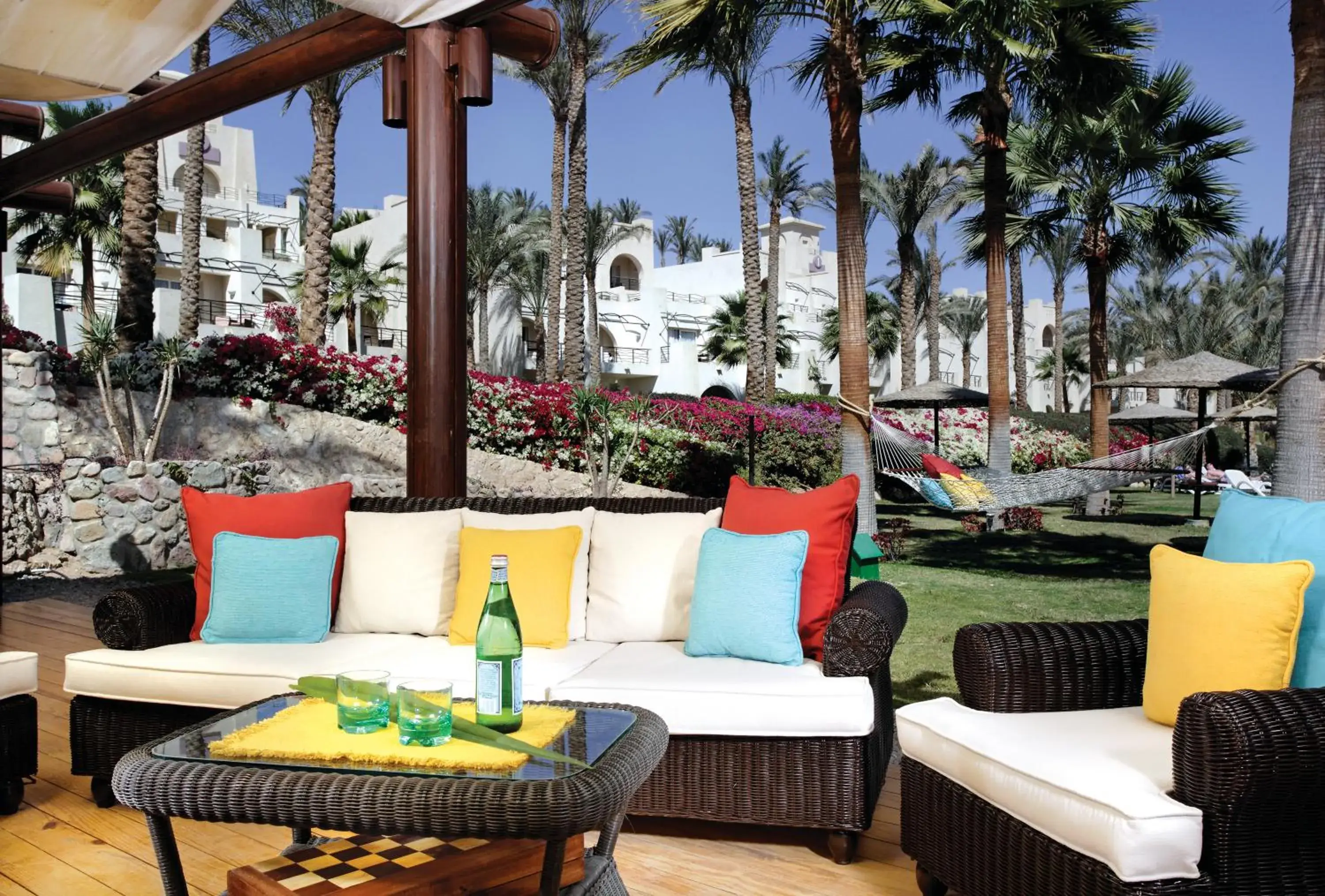 Lounge or bar in Grand Rotana Resort & Spa Lounge or bar in Grand Rotana Resort & Spa