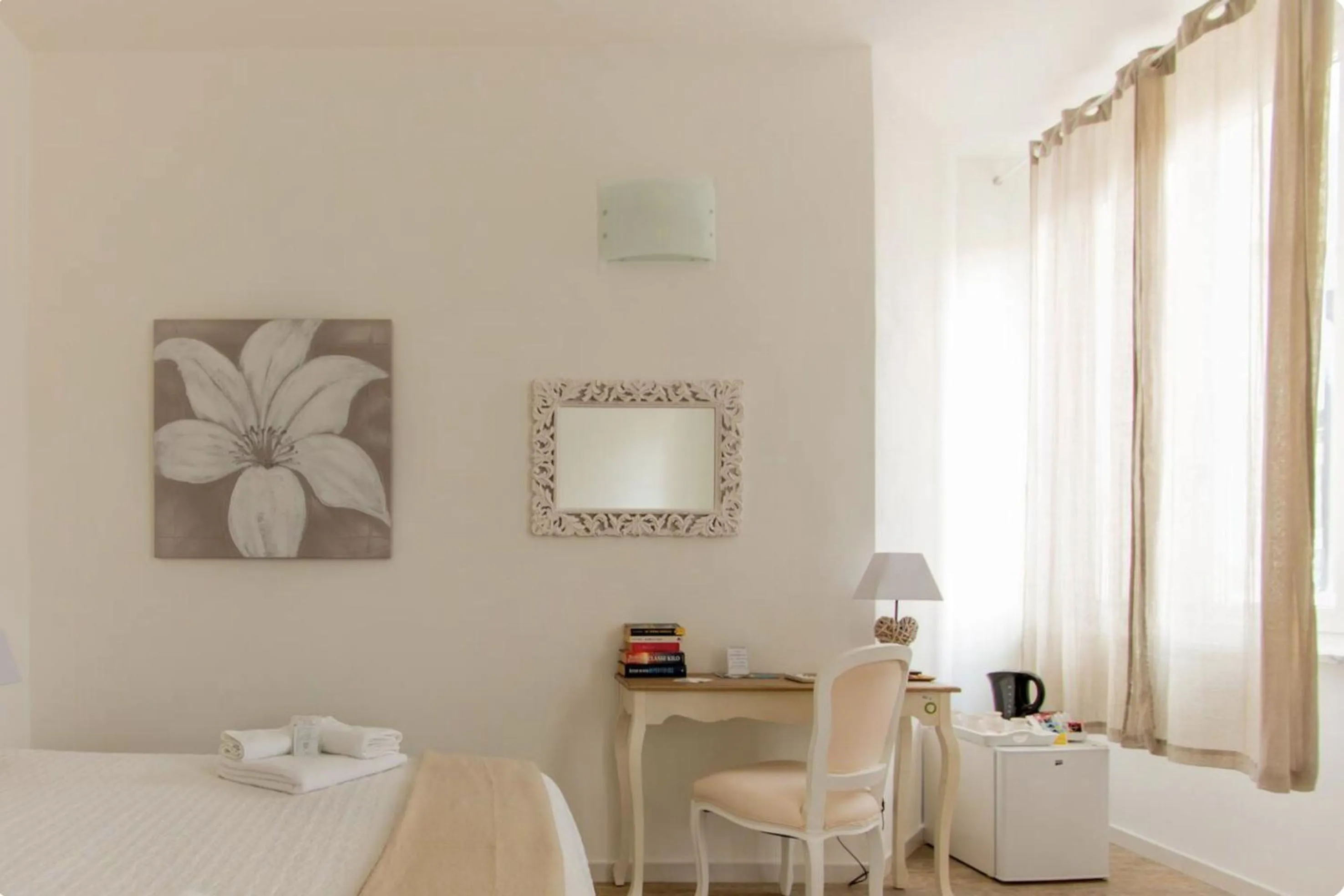 Decorative detail, Bed in Affittacamere Casa Dane'