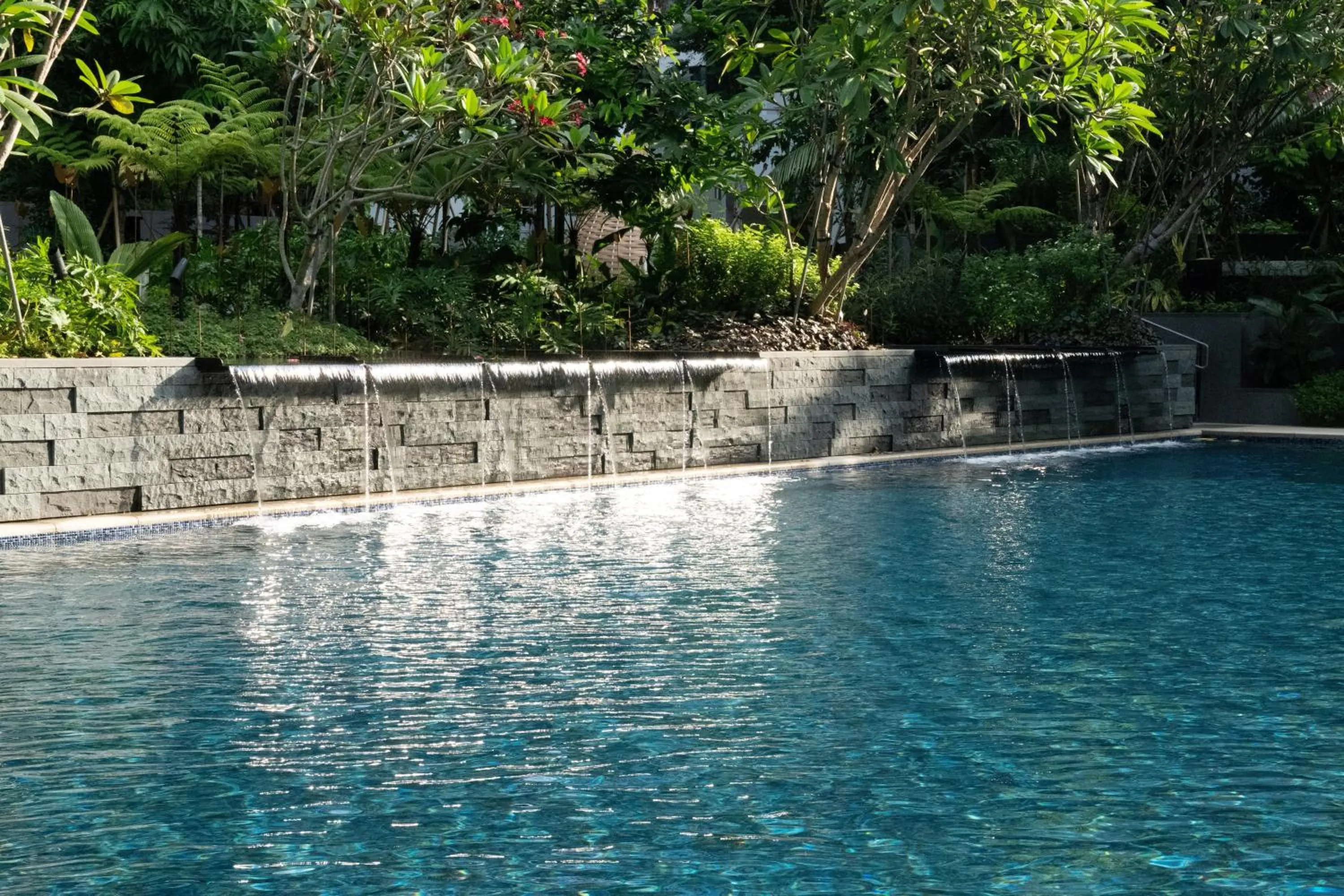 Swimming pool in Grand Hyatt Singapore