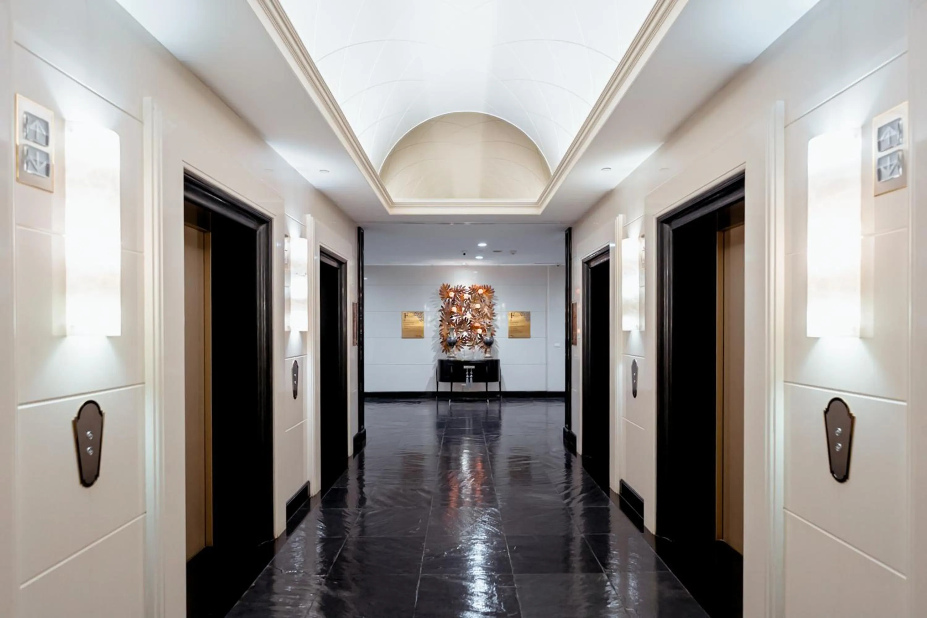 Property building in Grande Centre Point Hotel Ratchadamri Bangkok