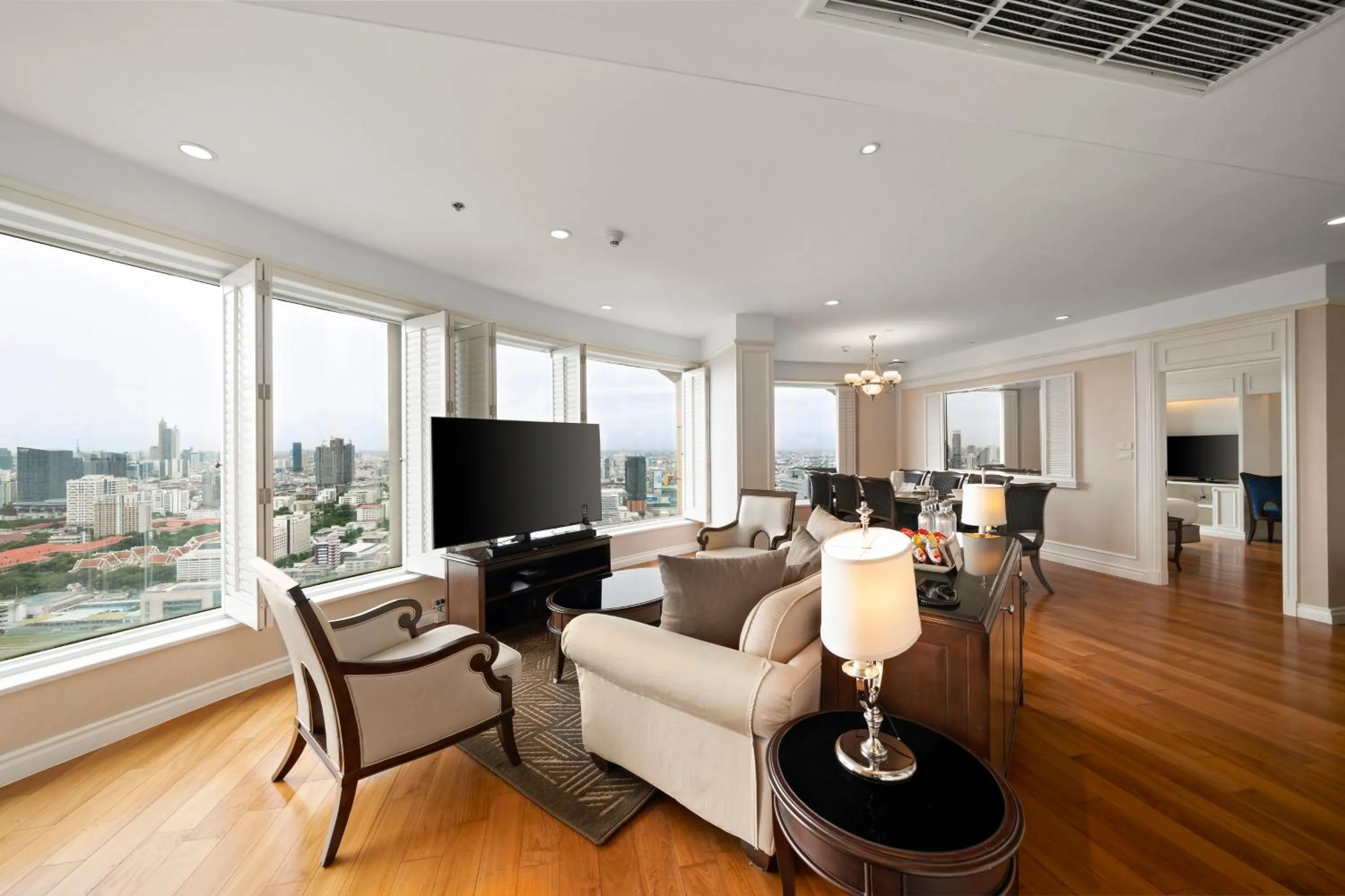 Living room in Grande Centre Point Hotel Ratchadamri Bangkok