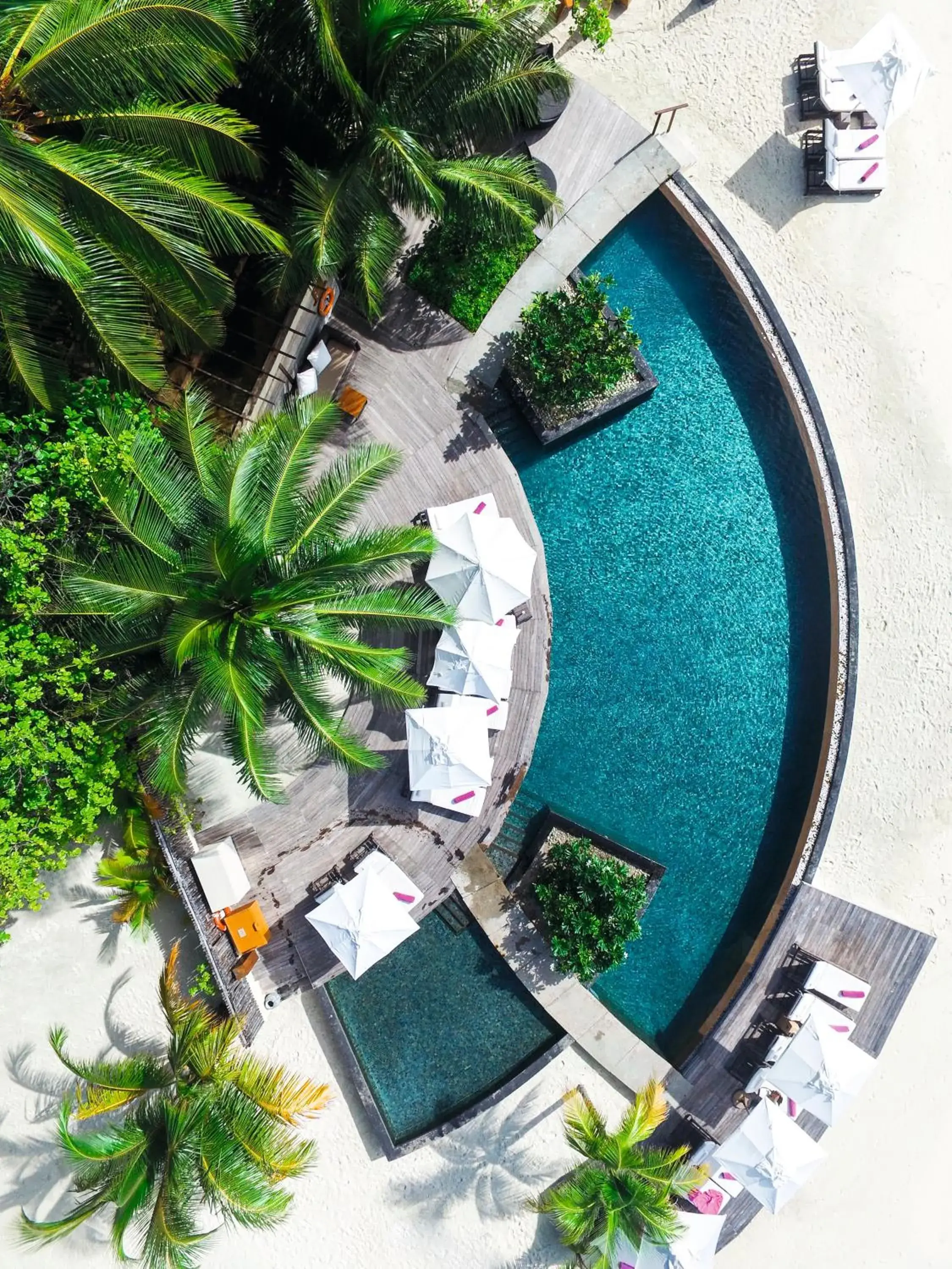 Pool view in Constance Moofushi Maldives - All Inclusive Pool view in Constance Moofushi Maldives - All Inclusive