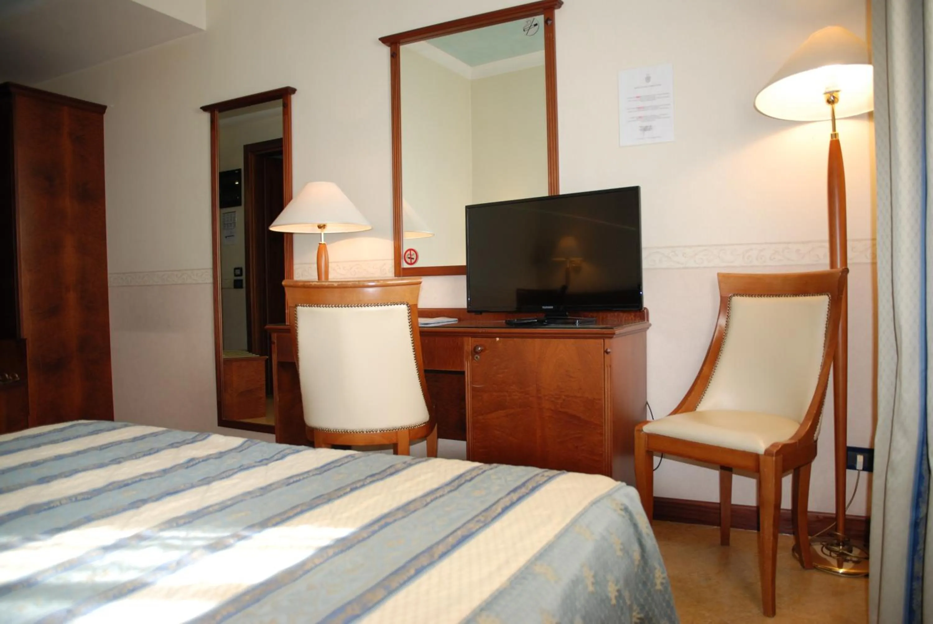Bedroom, Bed in Hotel Lugano Torretta