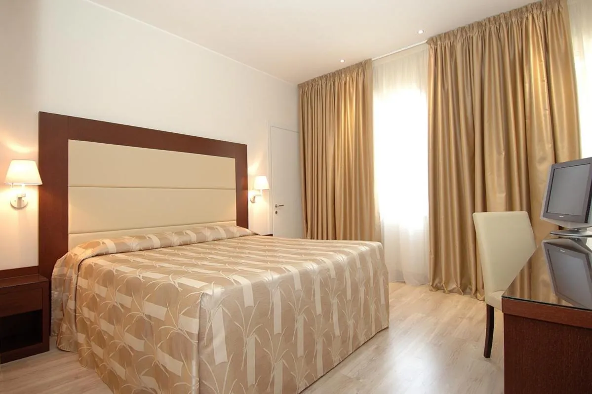 Bed in Hotel Lugano Torretta