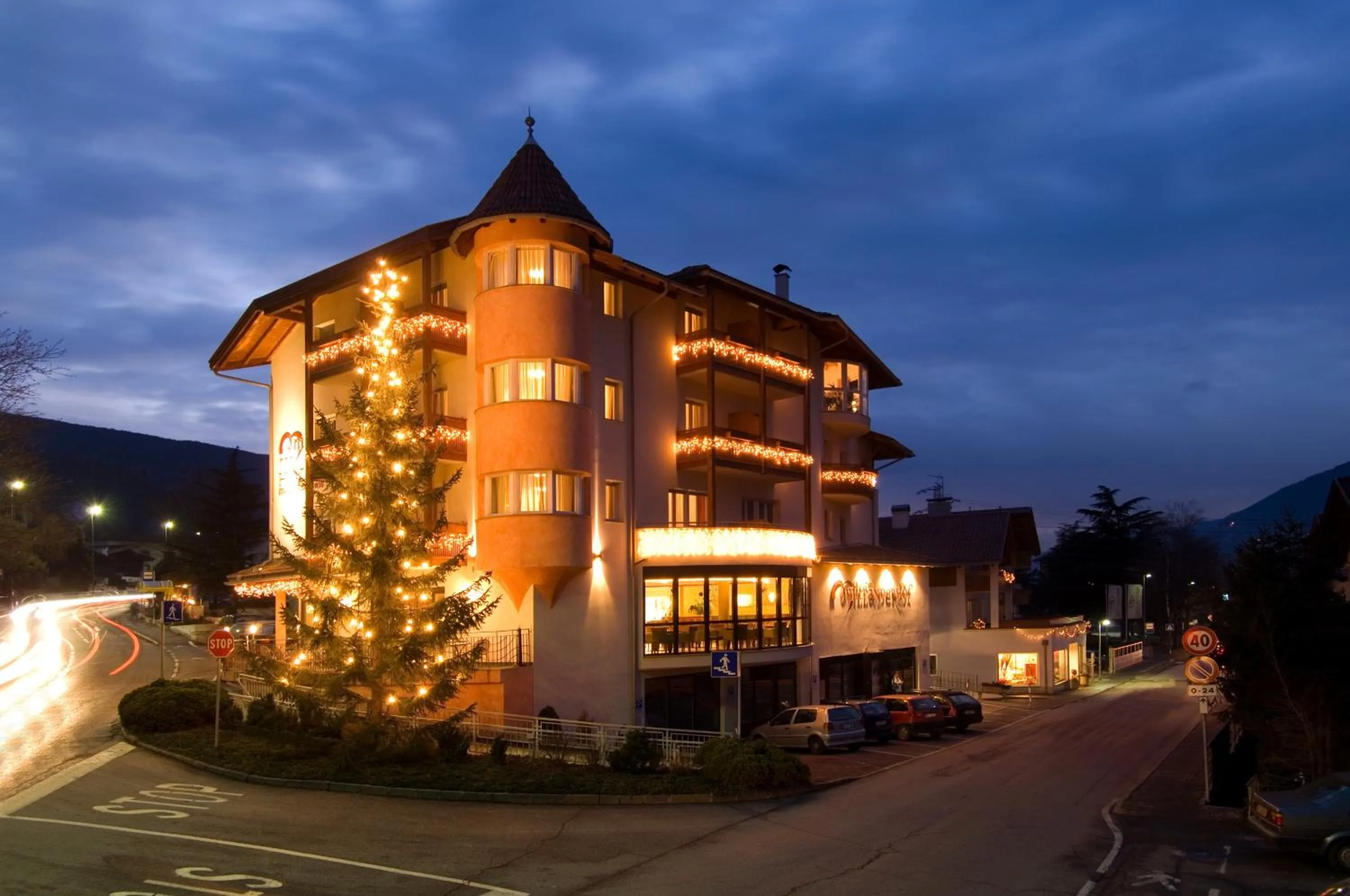 Facade/entrance in Hotel Millanderhof