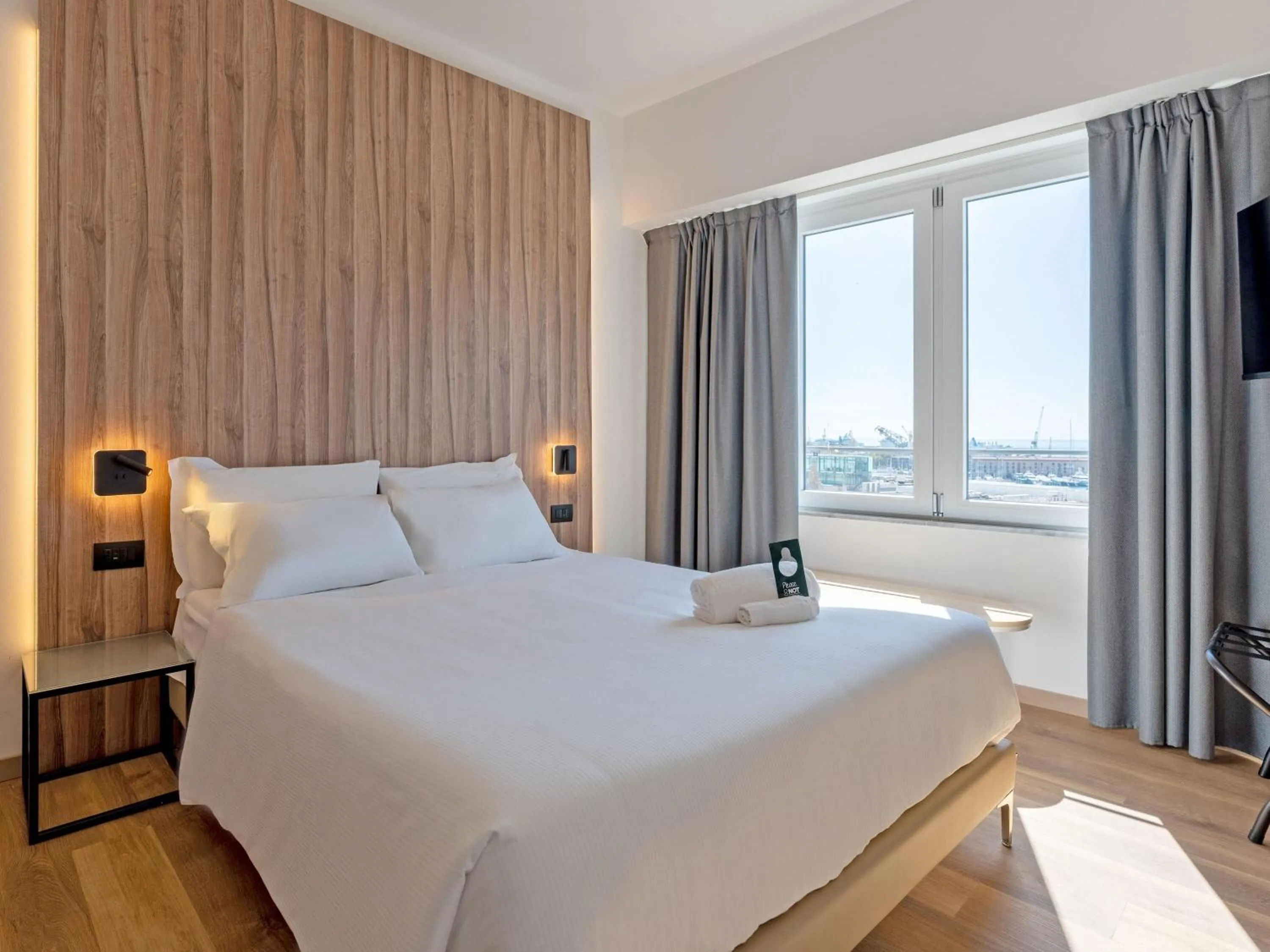 Photo of the whole room, Bed in B&B Hotel Genova Principe