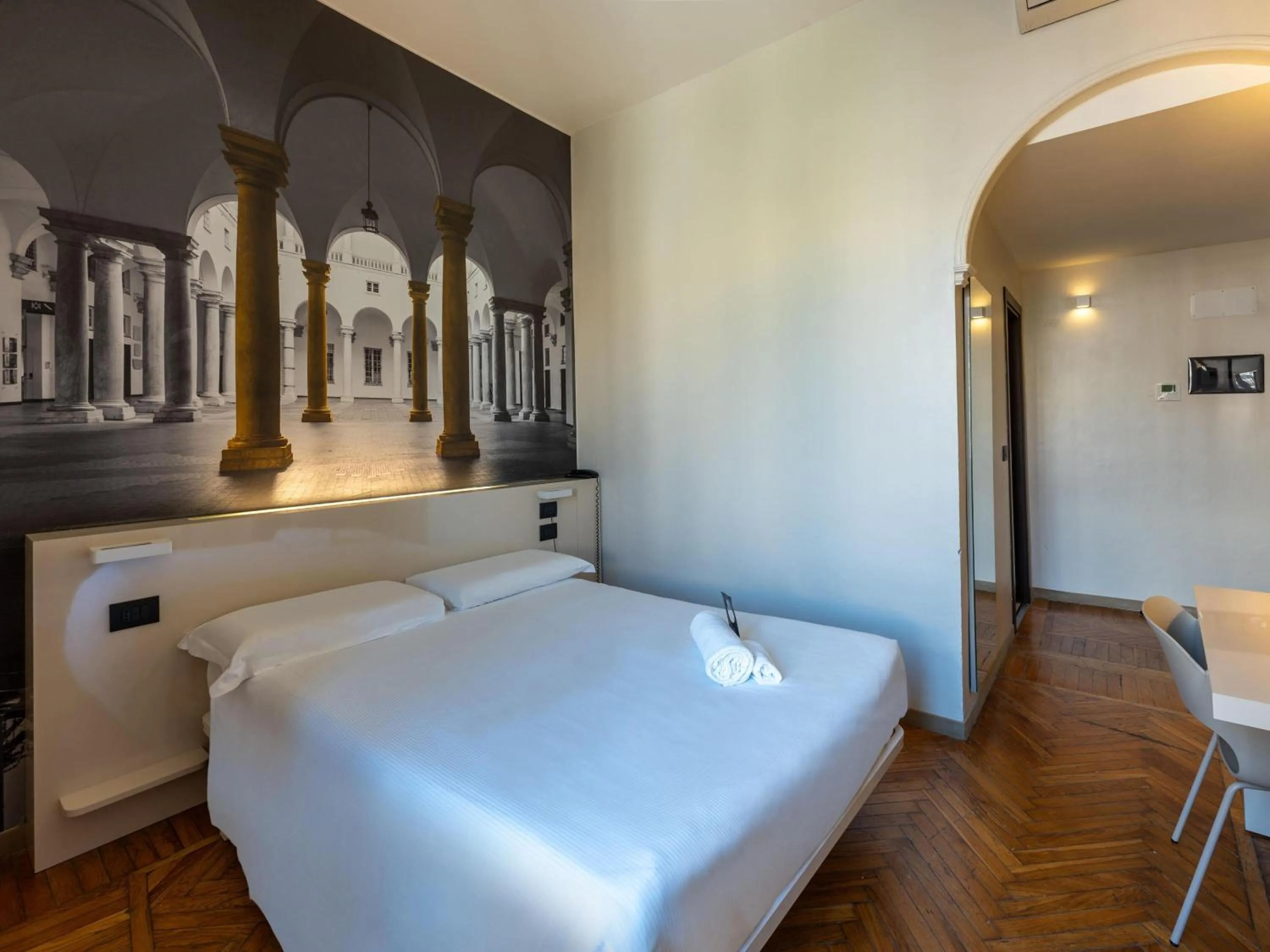 Photo of the whole room, Bed in B&B Hotel Genova Principe