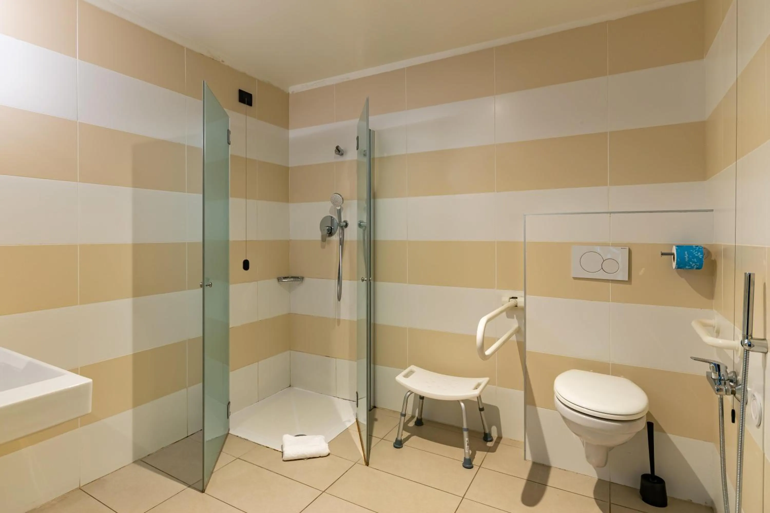 Photo of the whole room in B&B Hotel Genova Principe