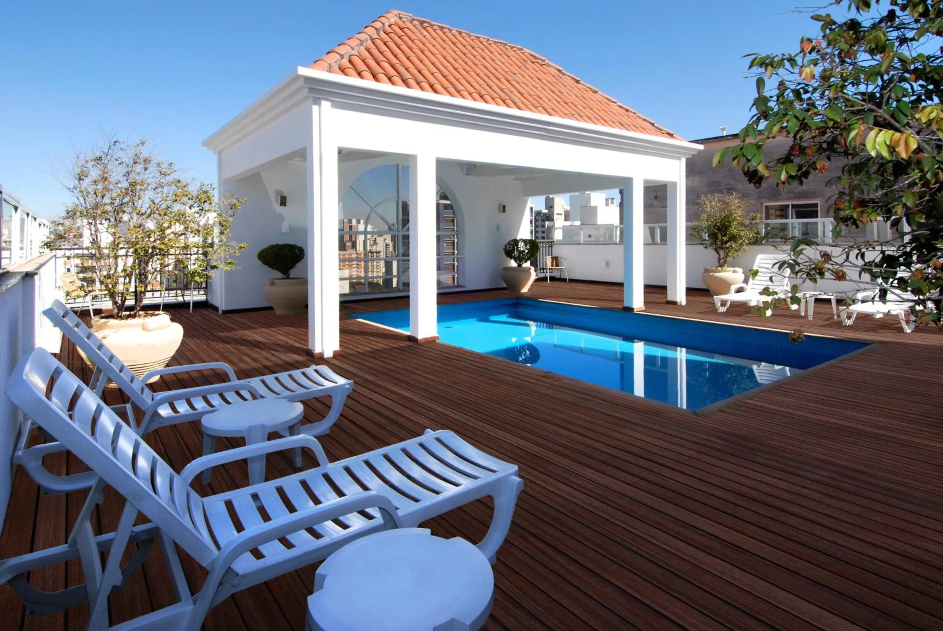 Swimming pool in Vitória Hotel Residence NewPort