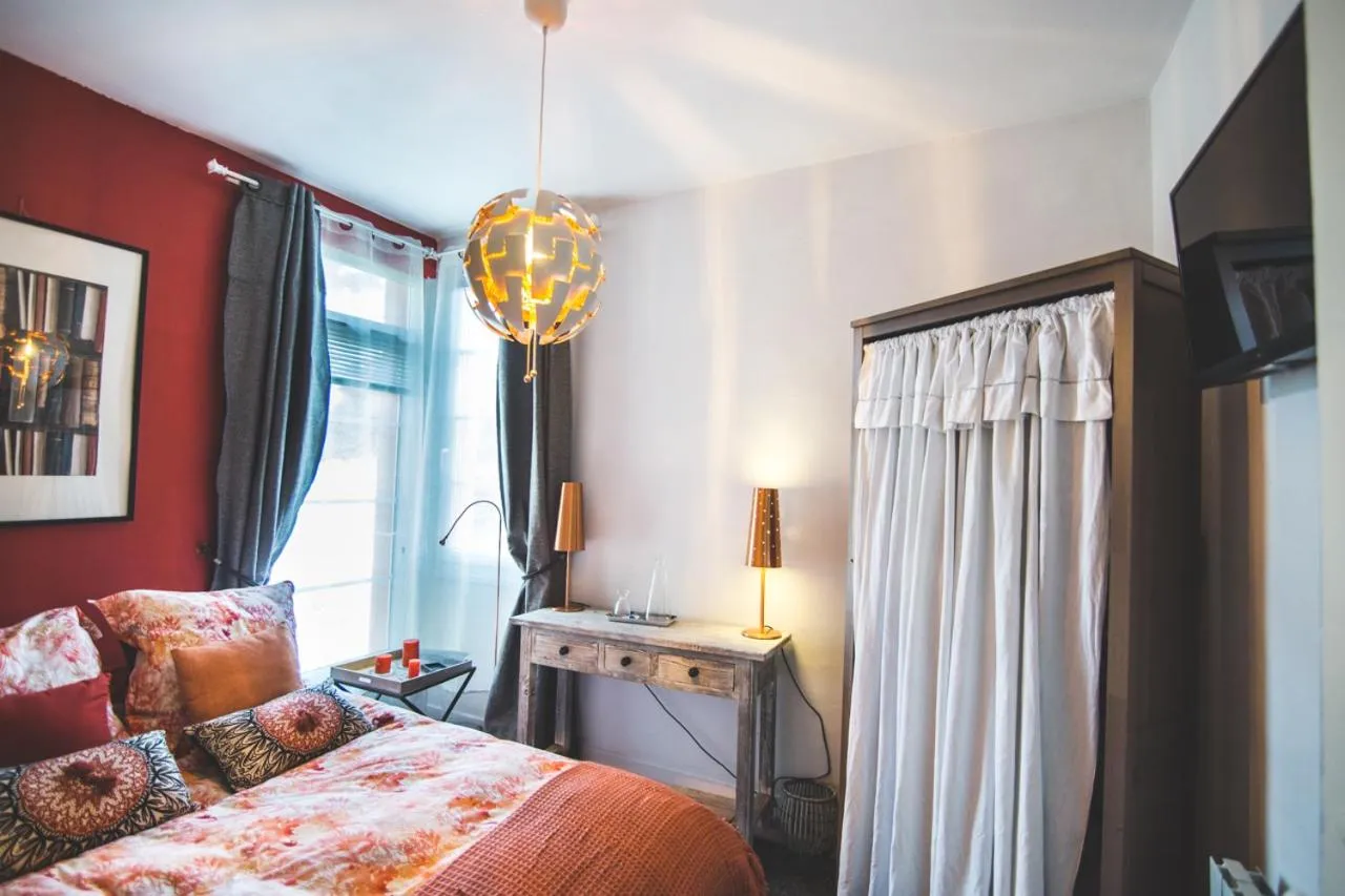 Double Room in Au Bien Venu