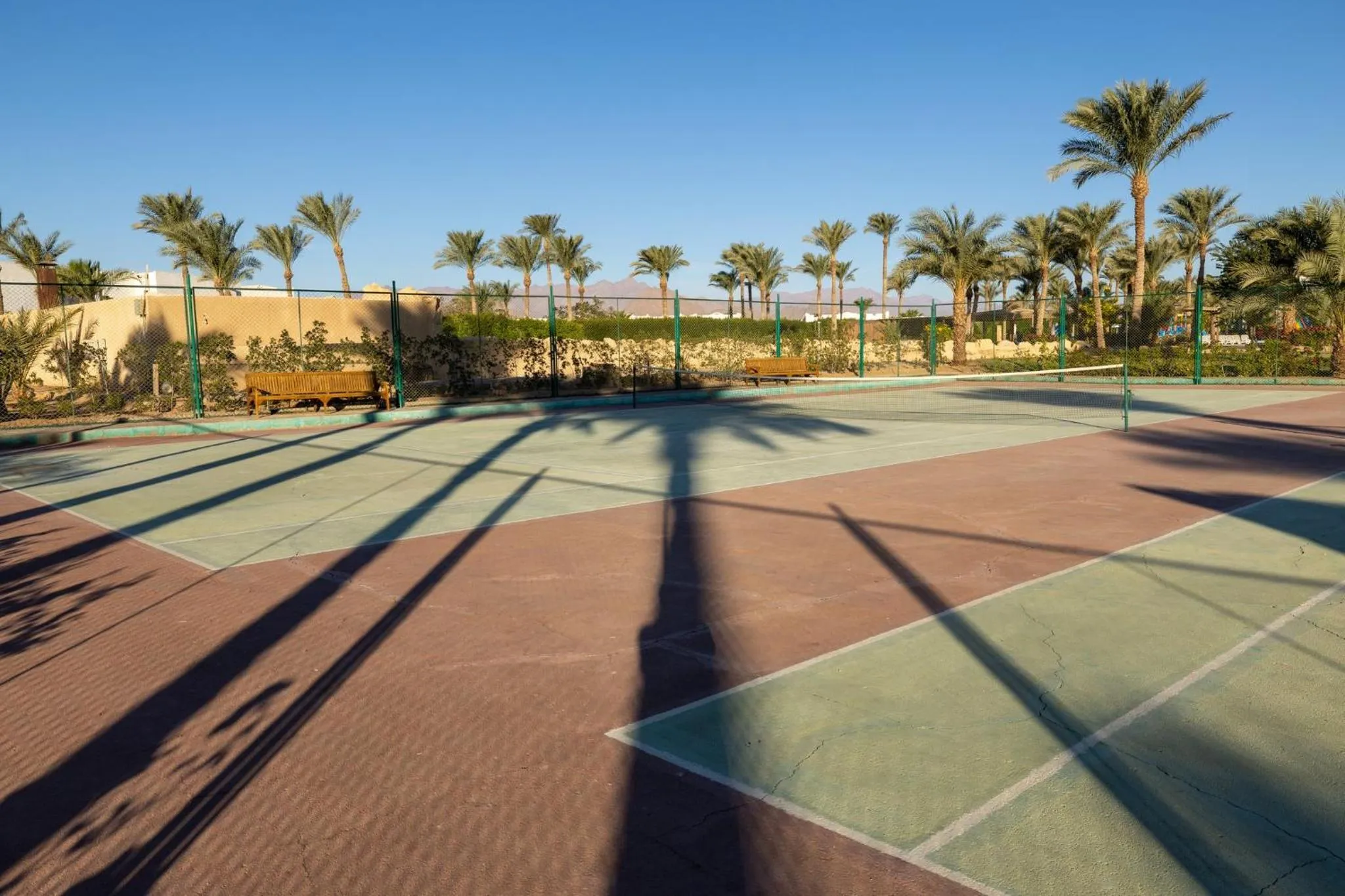 Fitness centre/facilities in Continental Plaza Beach Resort