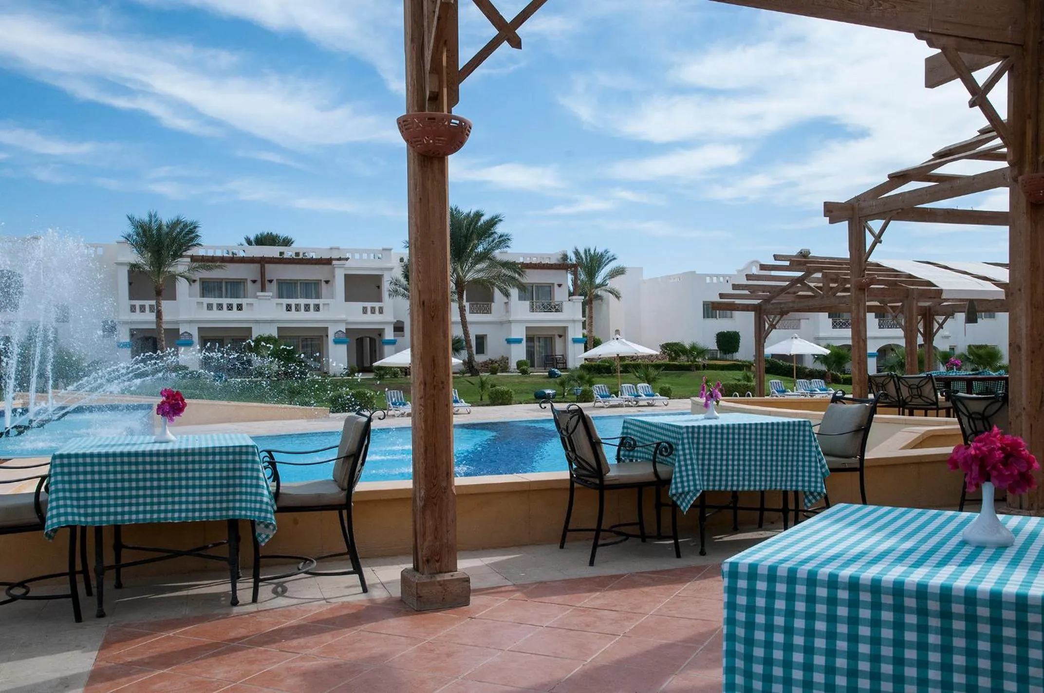 Restaurant/places to eat in Continental Plaza Beach Resort