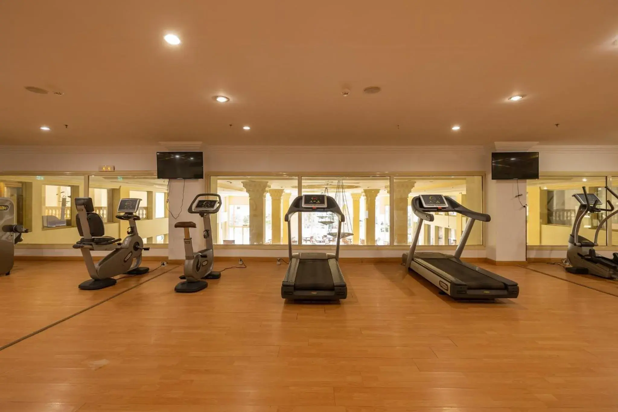 Fitness centre/facilities in Continental Plaza Beach Resort Fitness centre/facilities in Continental Plaza Beach Resort