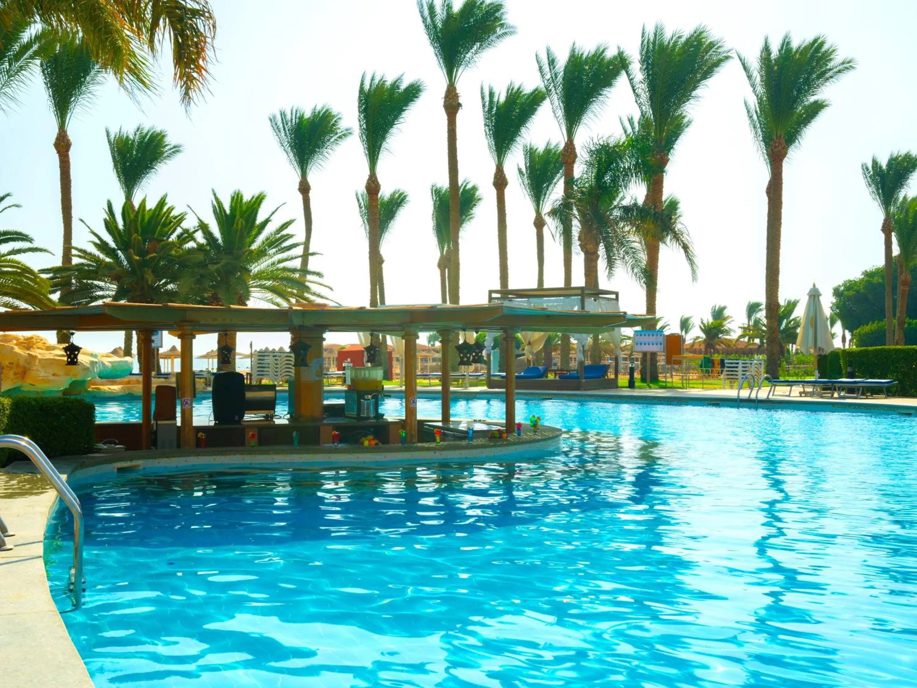 Swimming pool in Stella Beach Resort & Spa, Makadi Bay
