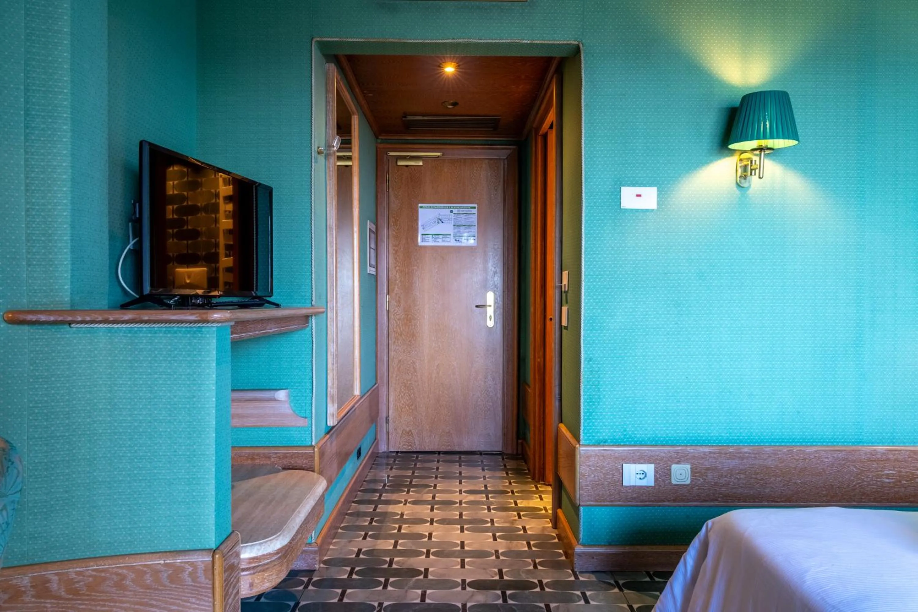Bed in 501 Hotel