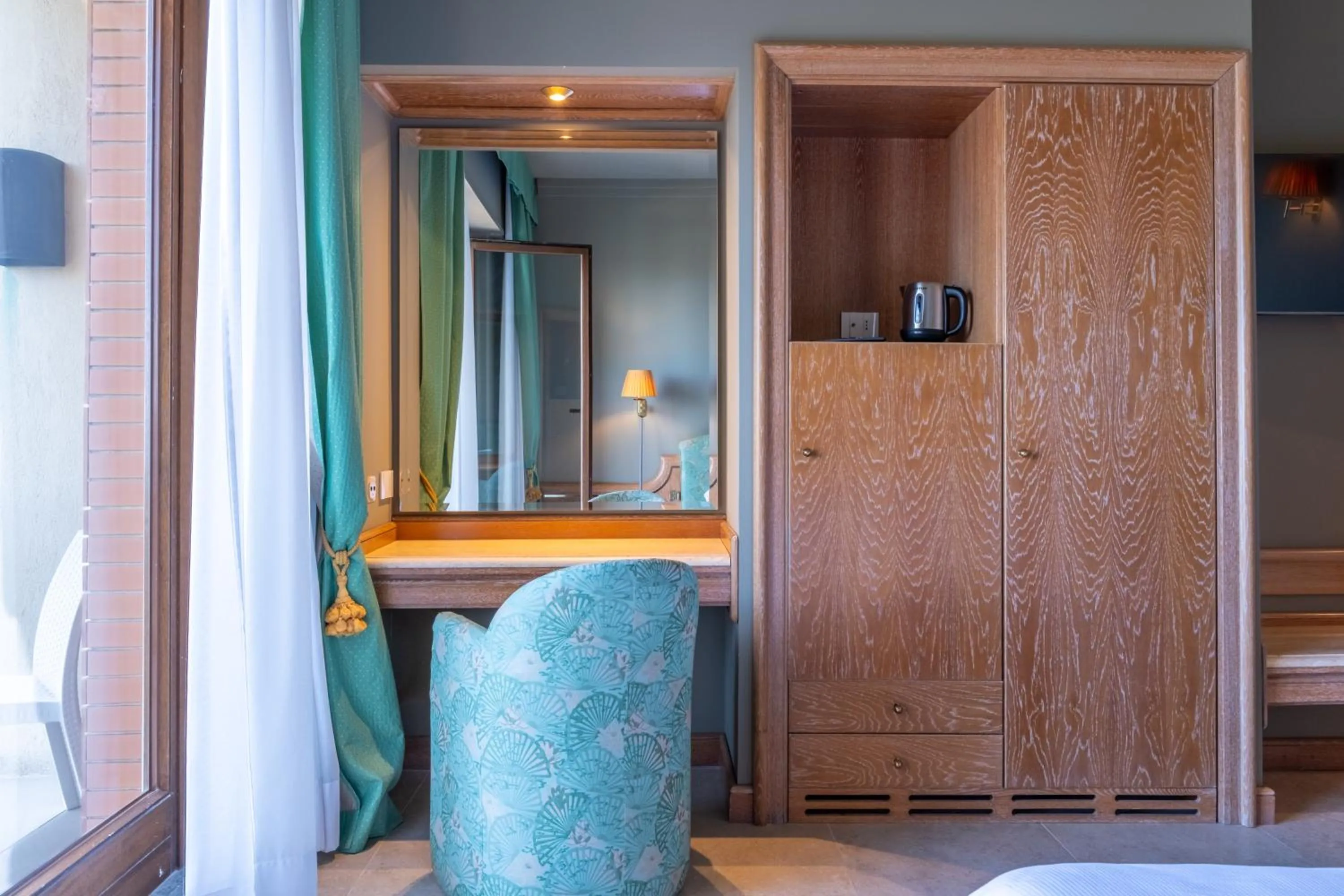 Bed in 501 Hotel