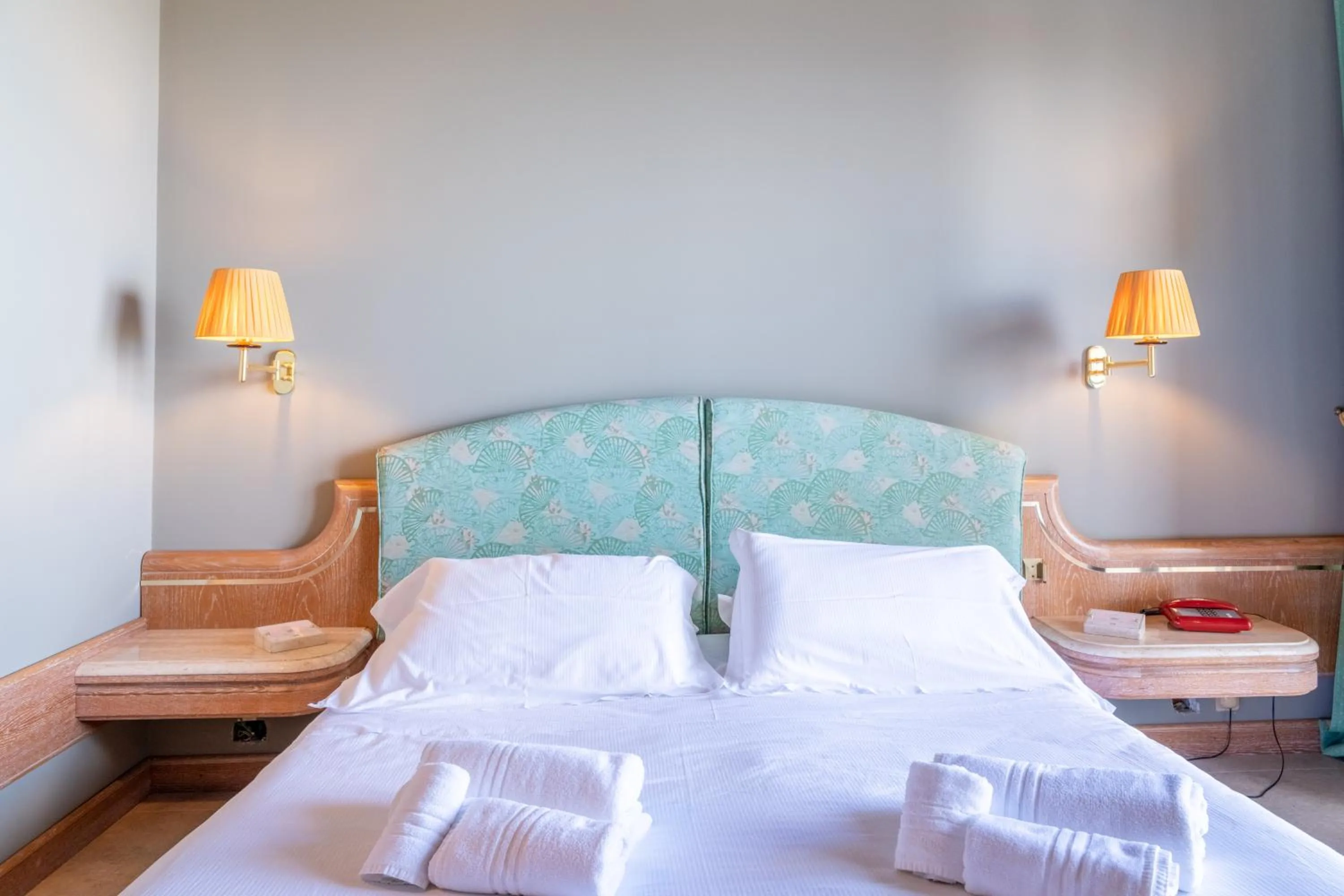Bed in 501 Hotel