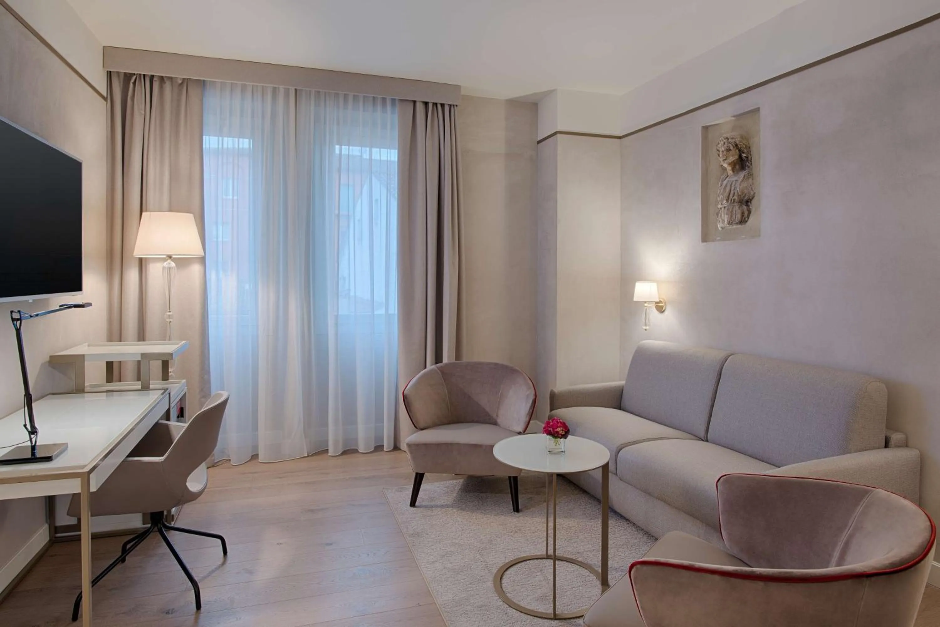 Photo of the whole room in NH Collection Palazzo Verona