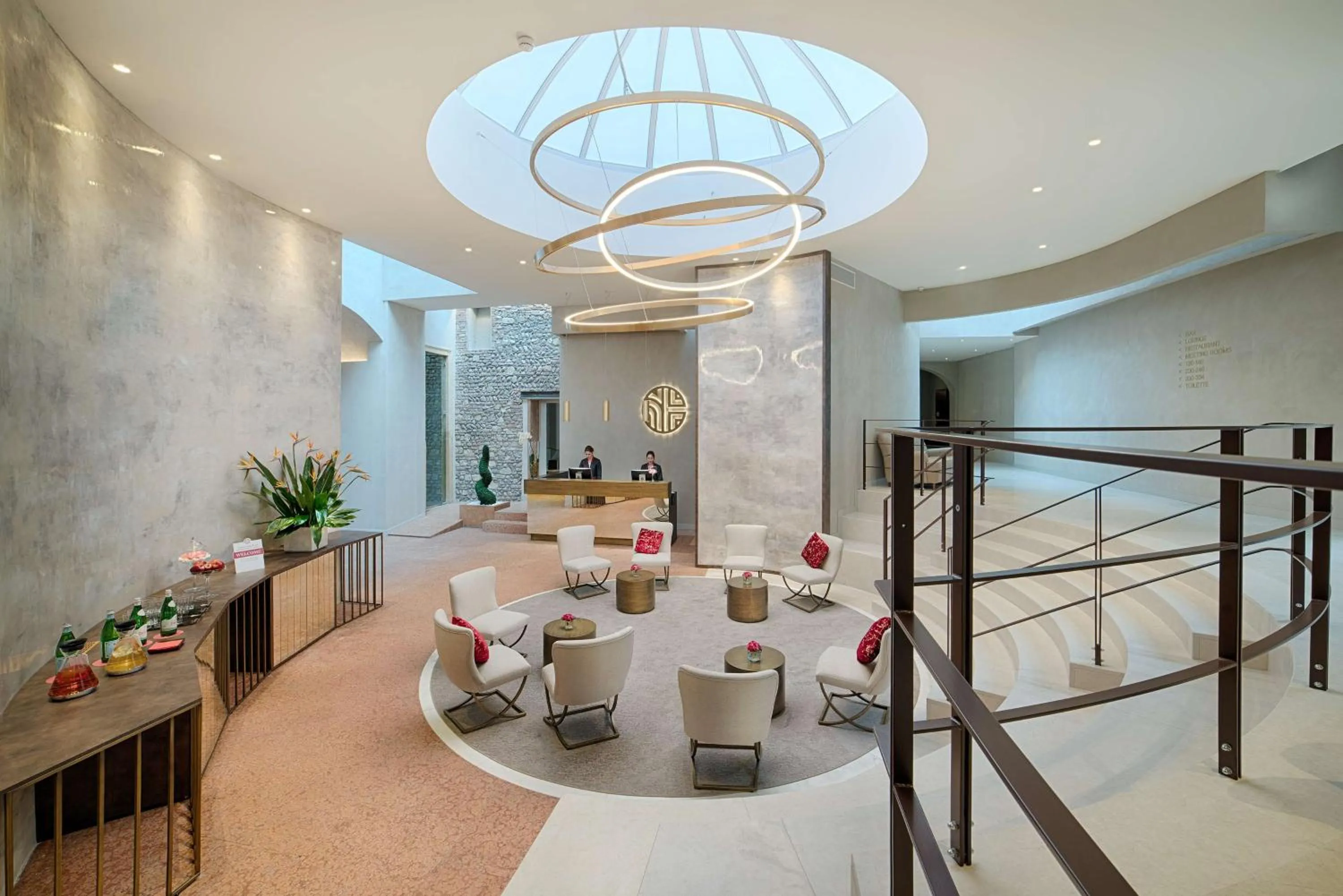 Lobby or reception in NH Collection Palazzo Verona