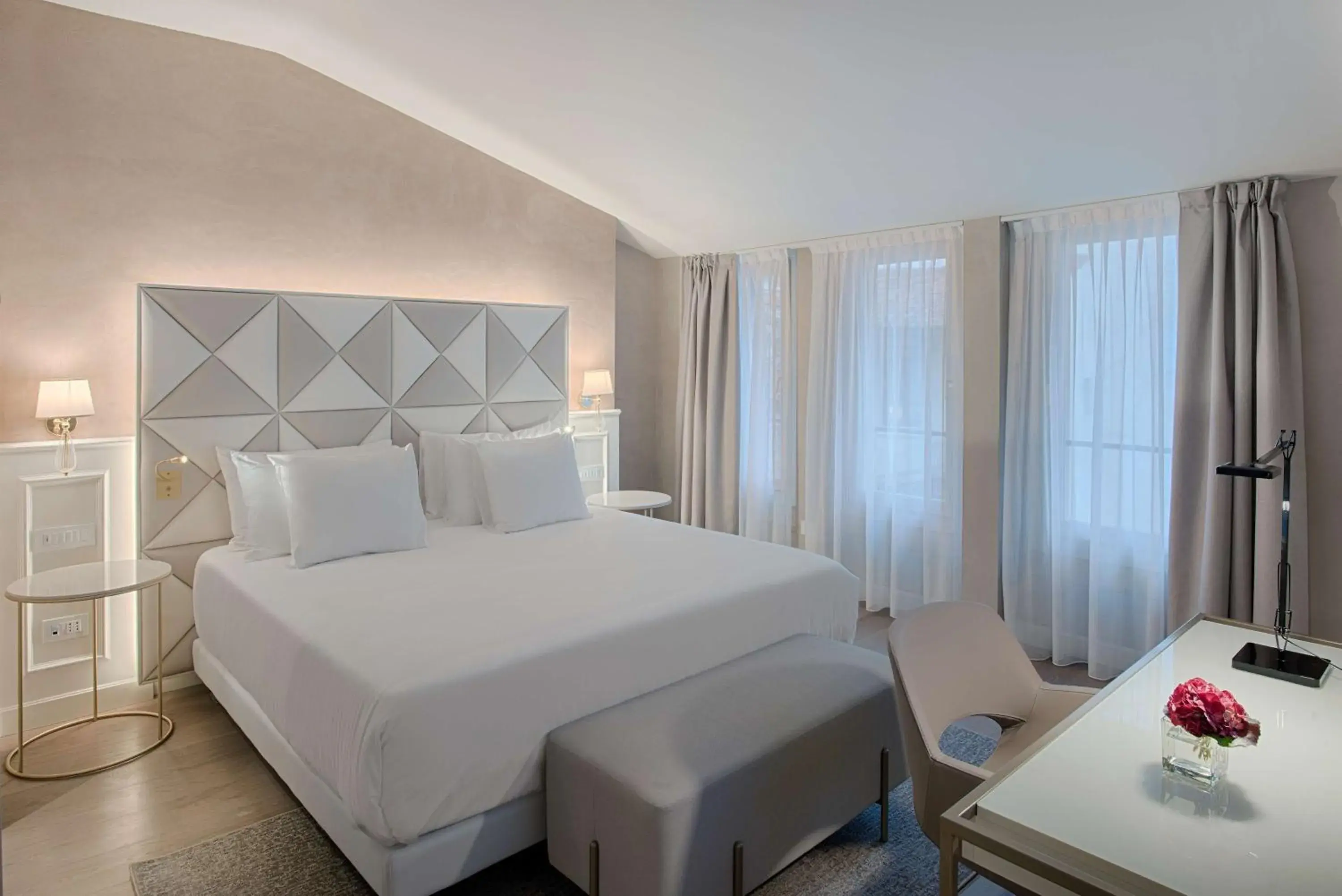 Photo of the whole room, Bed in NH Collection Palazzo Verona Photo of the whole room, Bed in NH Collection Palazzo Verona