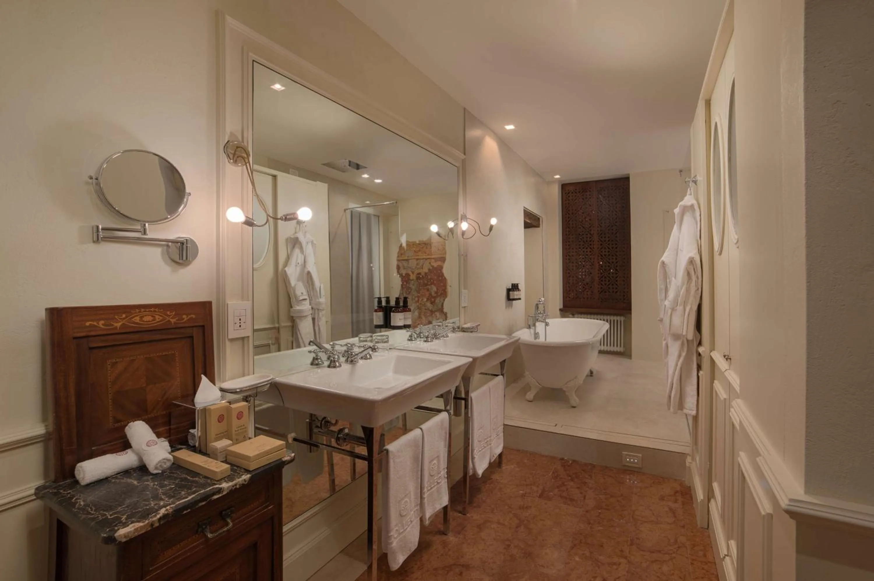 Bathroom in NH Collection Palazzo Verona
