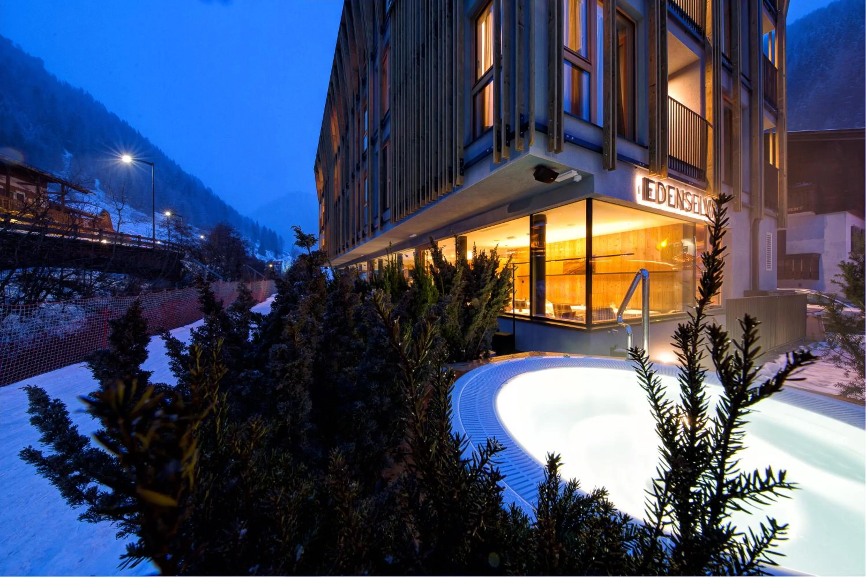 Hot Tub in Mountain Design Hotel Eden Selva