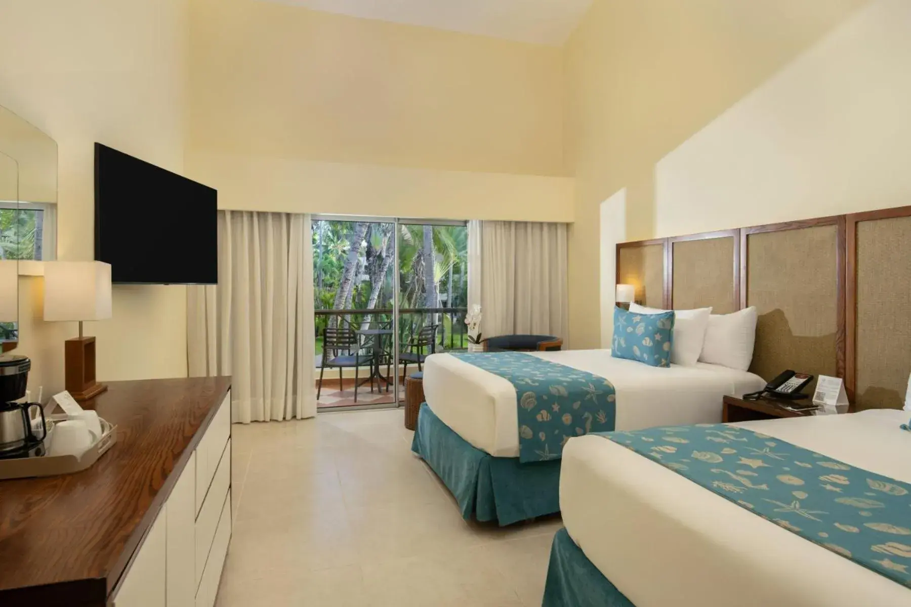 Bed in Impressive Punta Cana - All Inclusive Bed in Impressive Punta Cana - All Inclusive