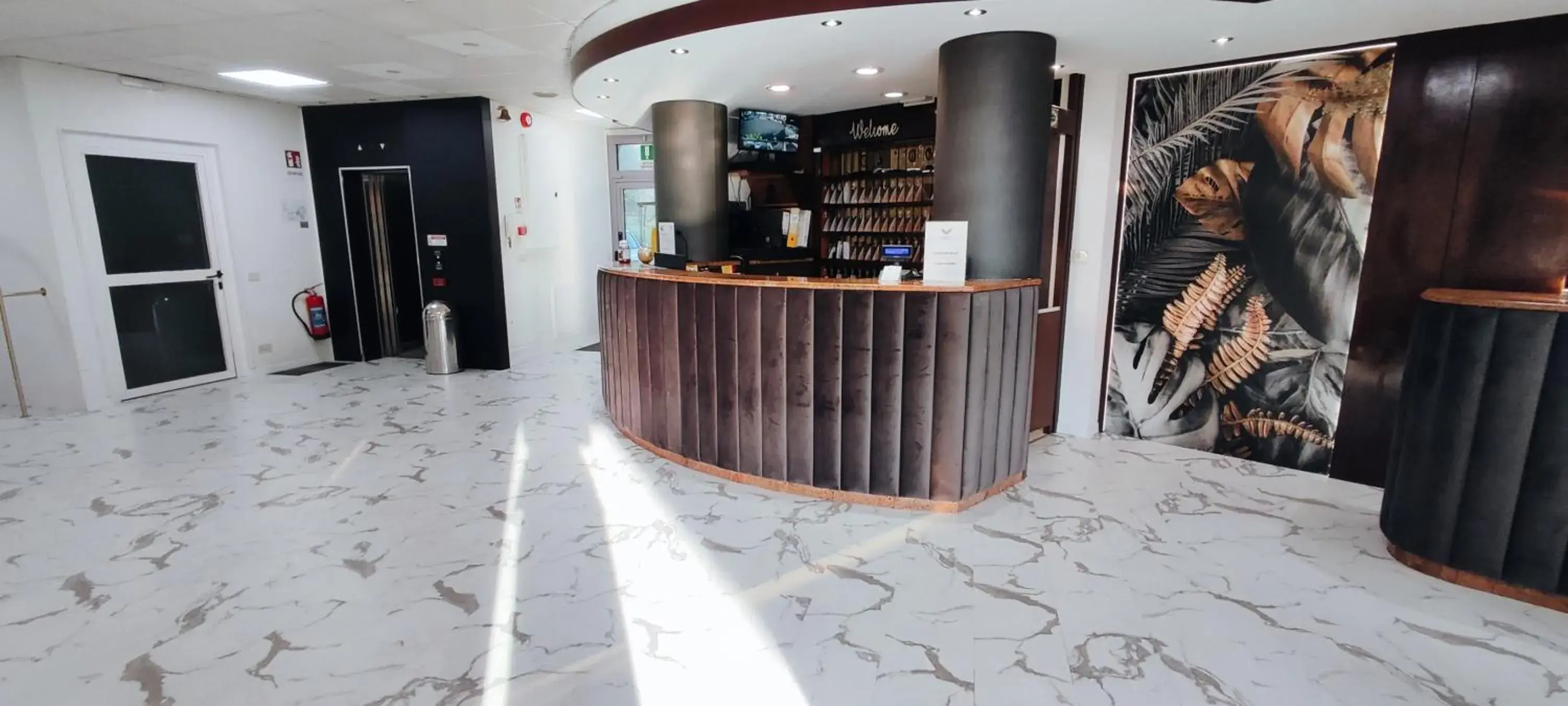 Lobby or reception in Hotel Everest Arco Lobby or reception in Hotel Everest Arco