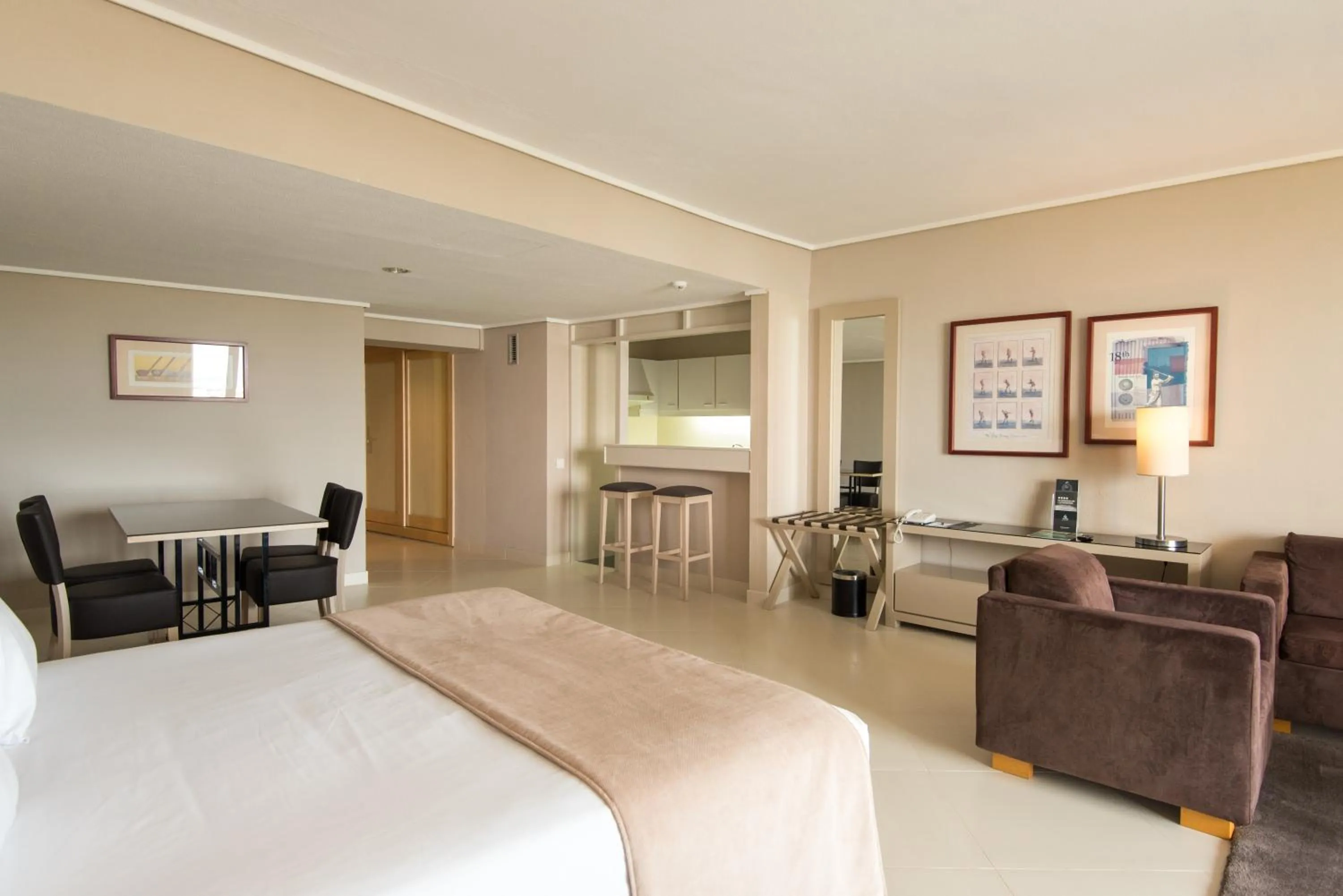 Photo of the whole room, Bed in Vila Gale Ampalius