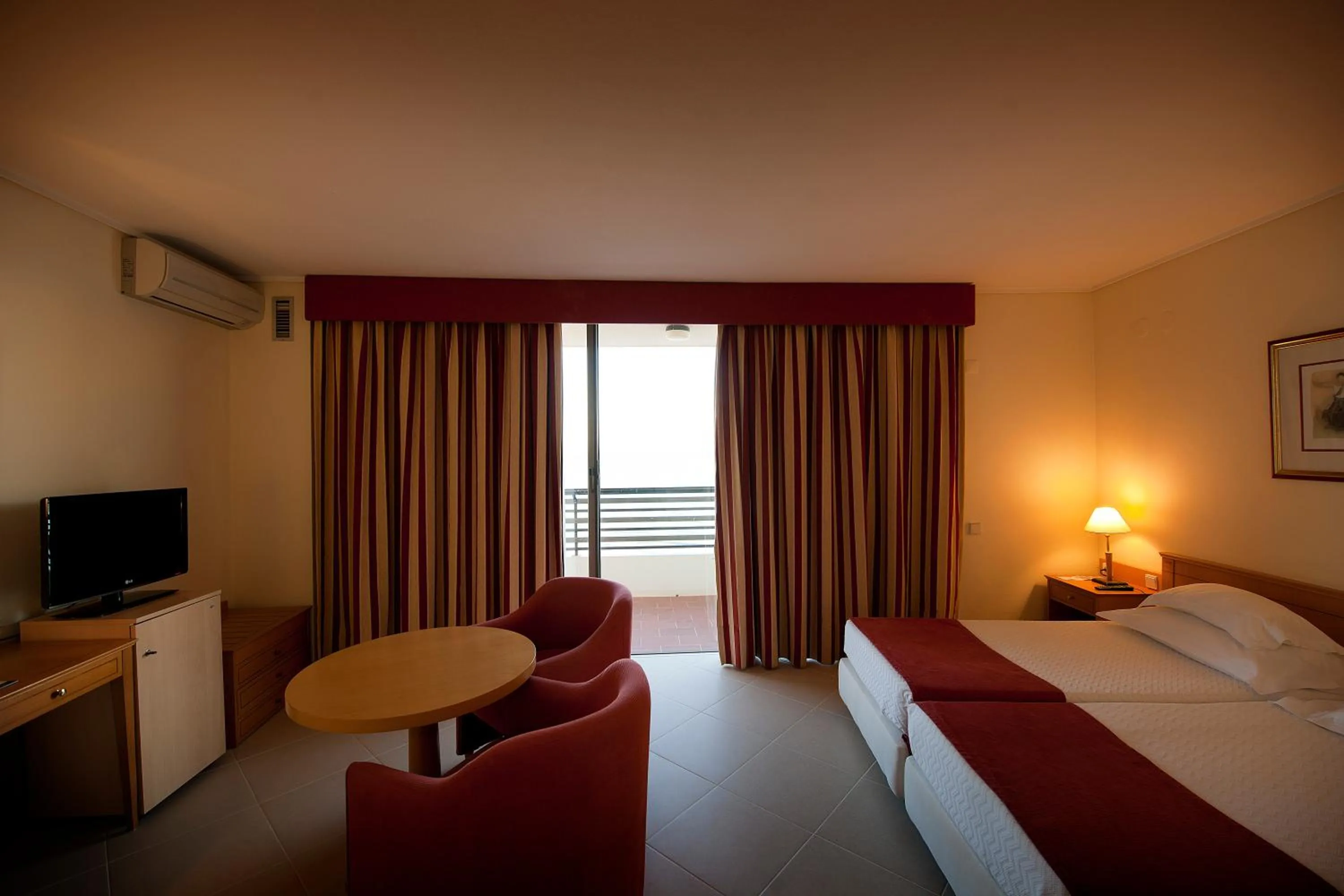 Photo of the whole room, Bed in Vila Gale Ampalius