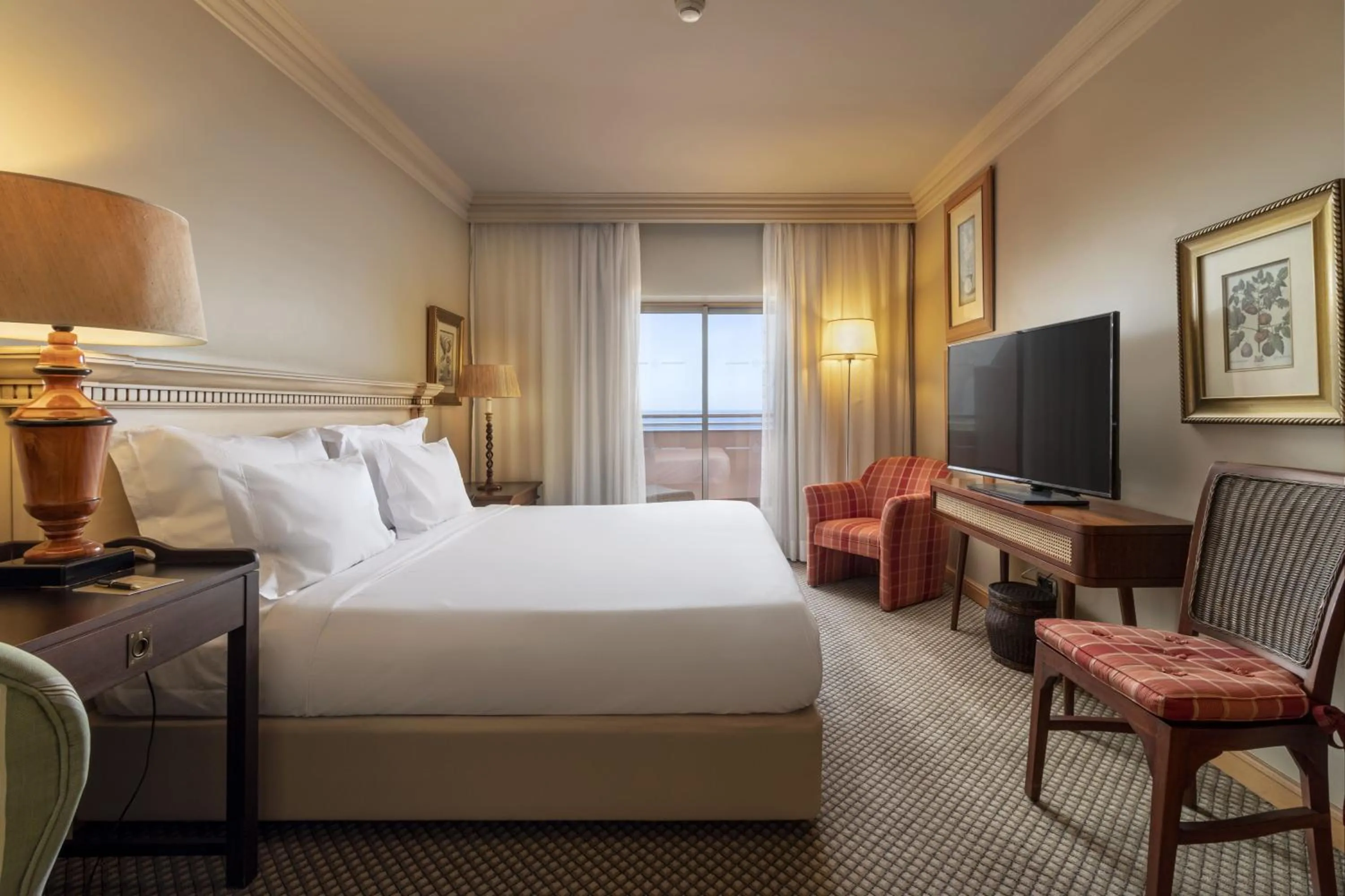 Bed in Royal Savoy - Ocean Resort - Savoy Signature