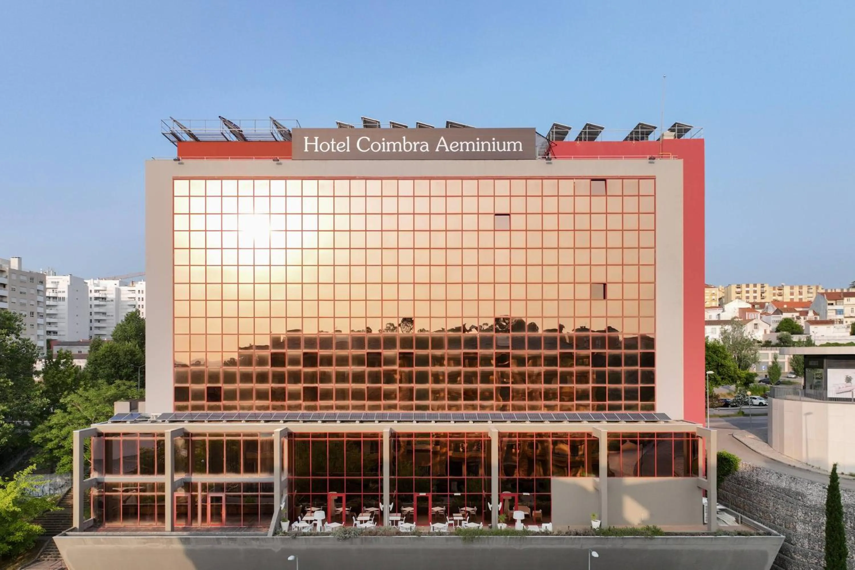 Property building in Hotel Coimbra Aeminium Affiliated by Meliá