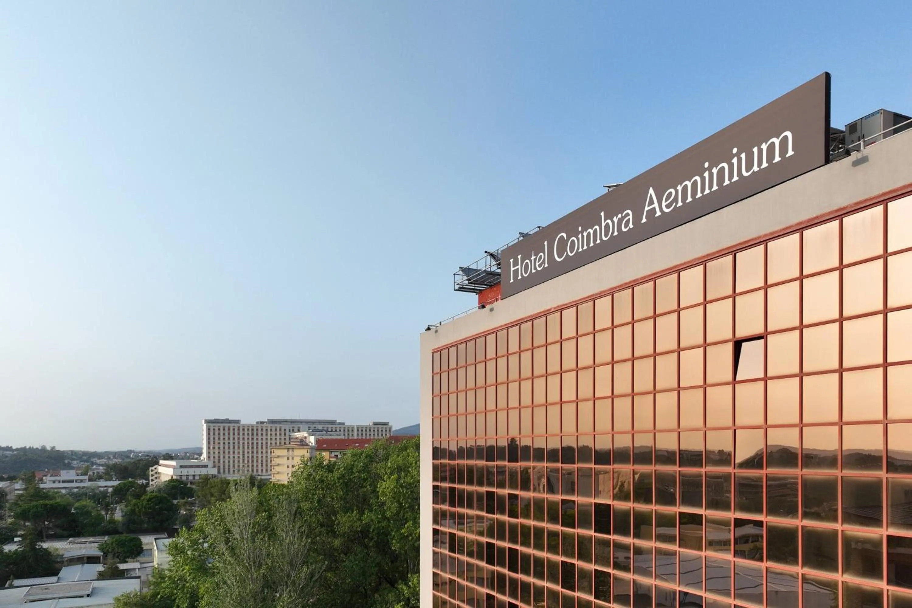 Property building in Hotel Coimbra Aeminium Affiliated by Meliá
