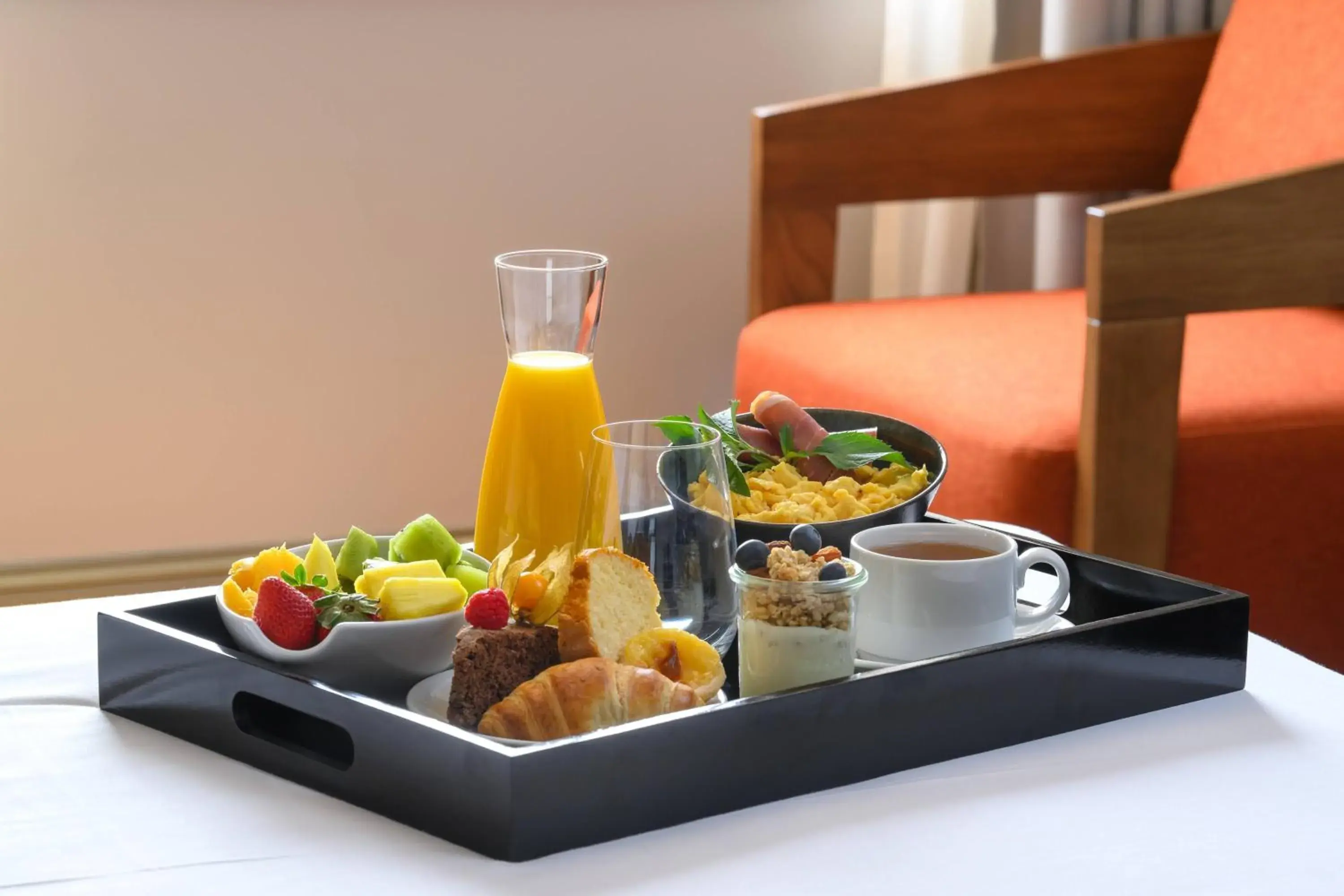 Food and drinks in Hotel Coimbra Aeminium Affiliated by Meliá Food and drinks in Hotel Coimbra Aeminium Affiliated by Meliá