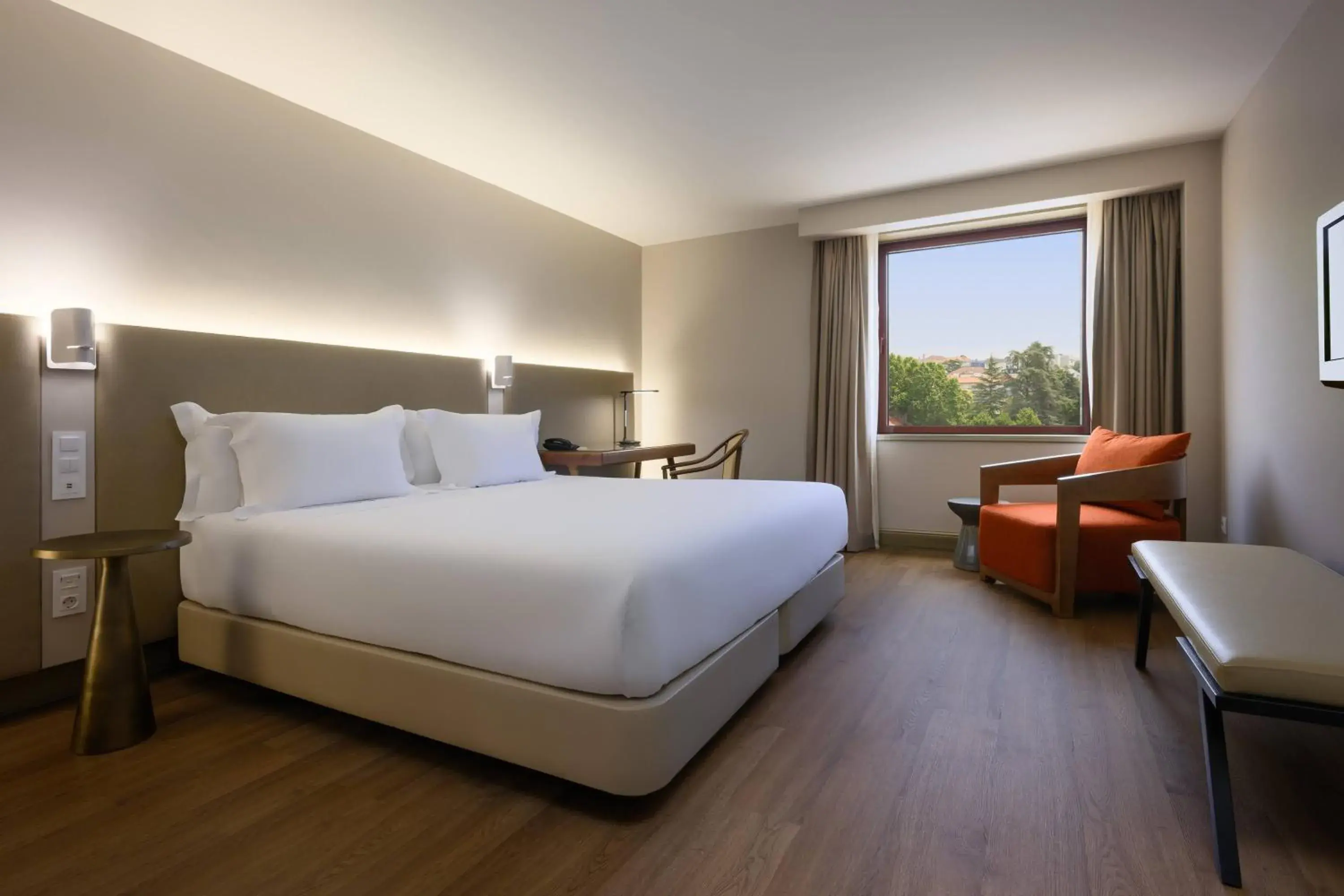 Bed in Hotel Coimbra Aeminium Affiliated by Meliá Bed in Hotel Coimbra Aeminium Affiliated by Meliá