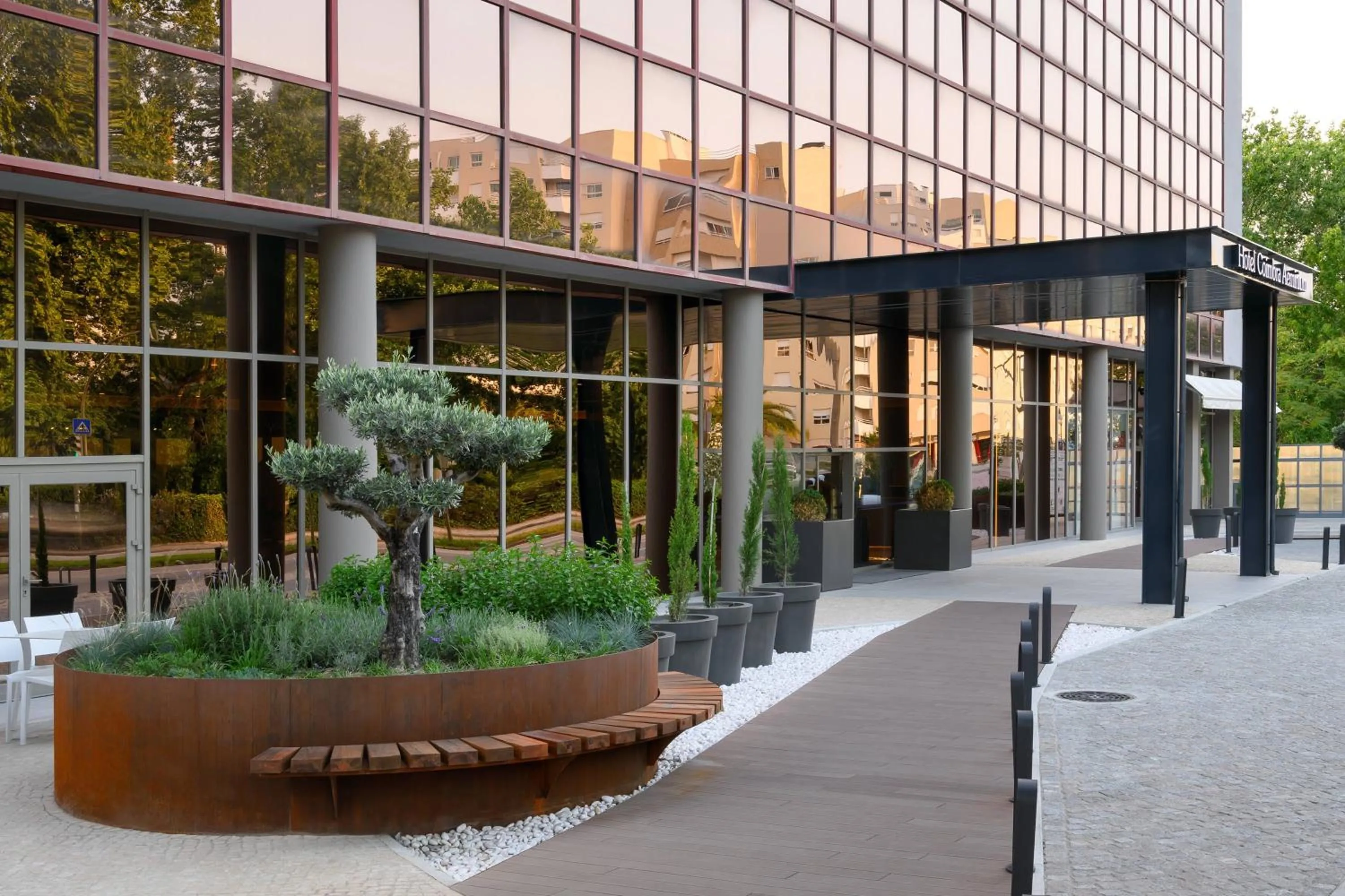 Property building in Hotel Coimbra Aeminium Affiliated by Meliá