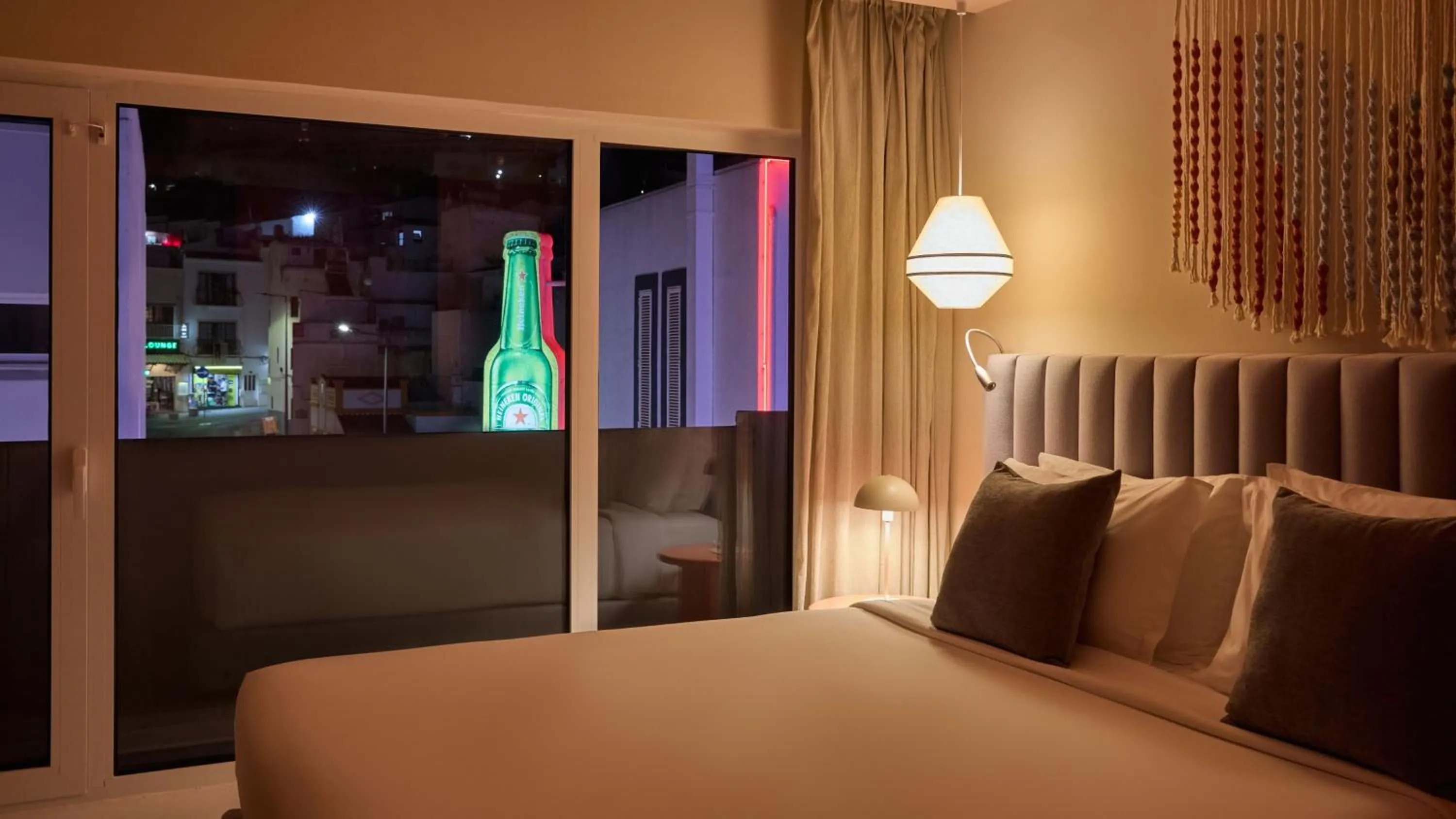 Photo of the whole room, Bed in Hotel Indigo Albufeira by IHG